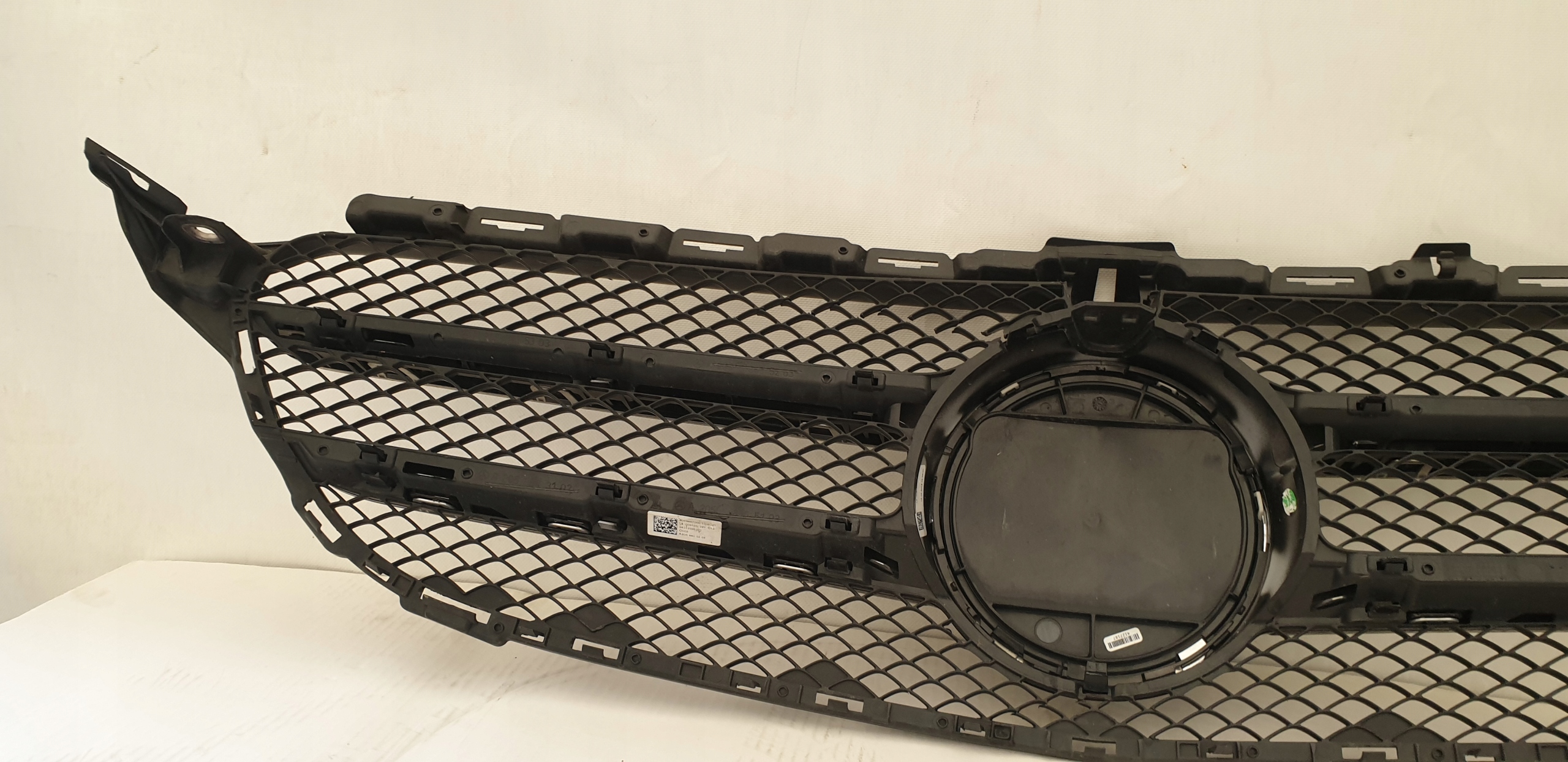 MERCEDES C-KLASA W205 LIFT ATRAPA KAMERA RADAR Numer katalogowy części A2058805303