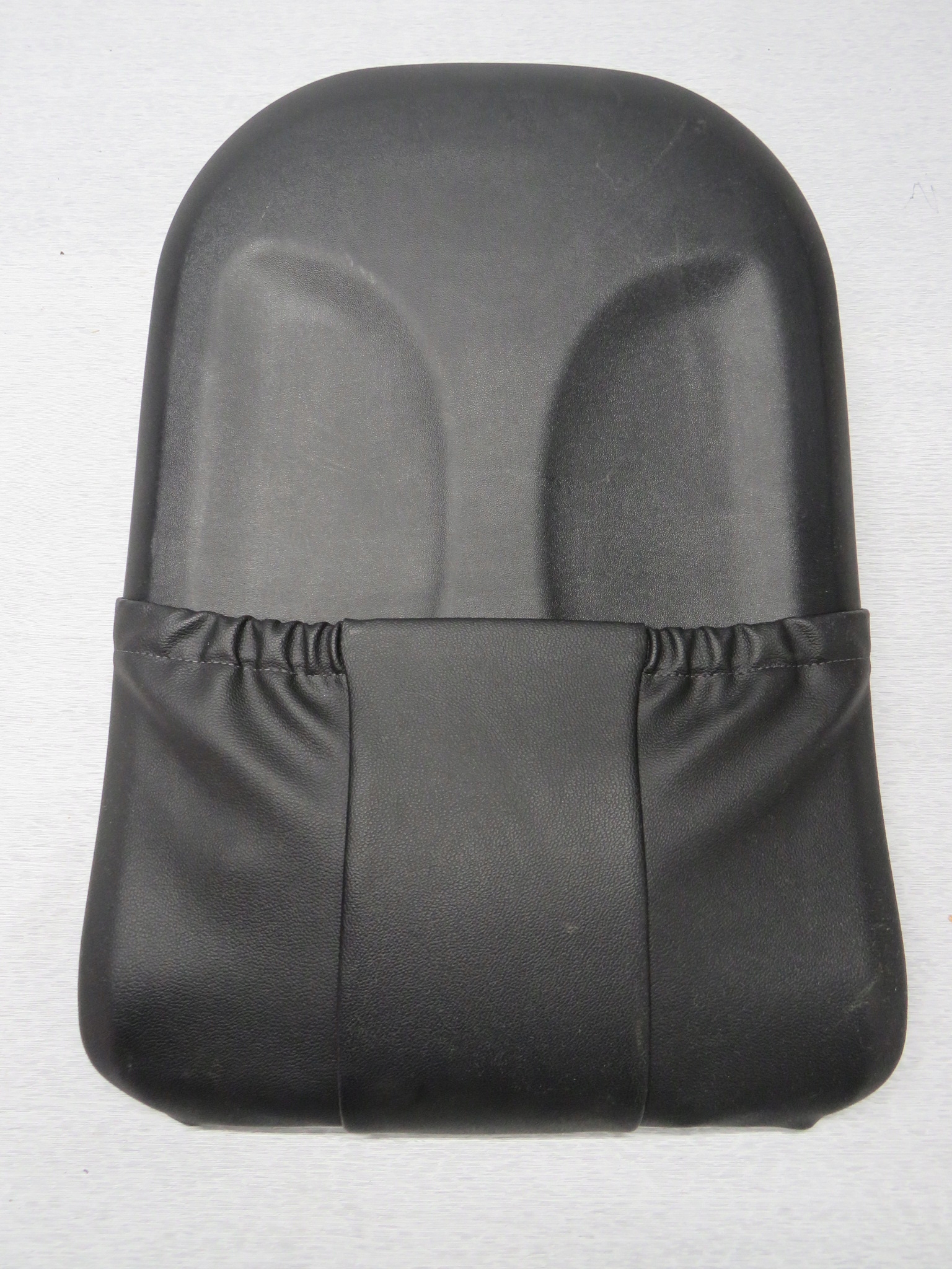 HYUNDAI IX35 OSŁONA PLASTIK TYŁ FOTELA PRZÓD PRAWY