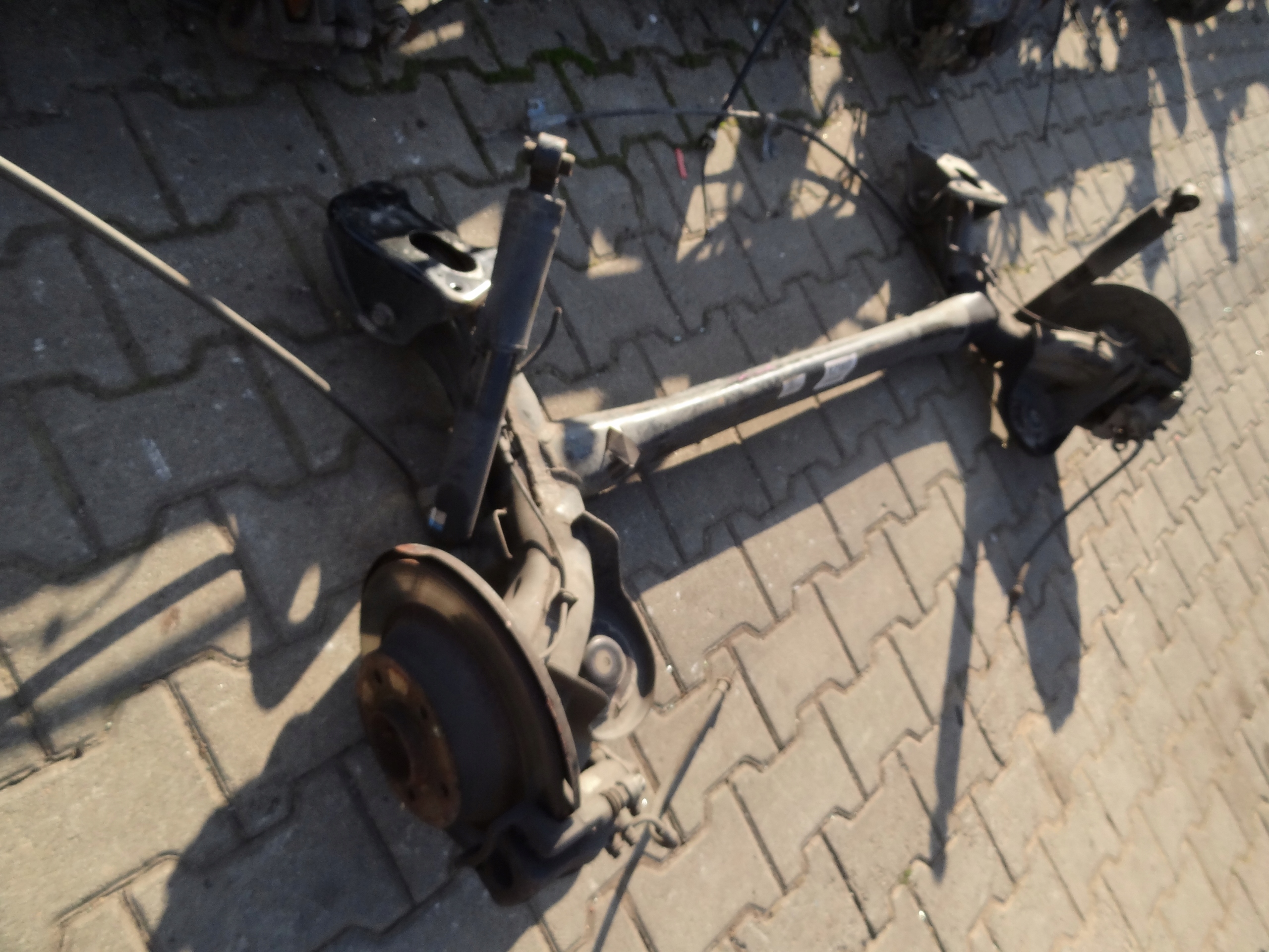 SSANGYONG XLV 2016 BELKA ZAWIESZENIA TYLNA OS KOMPLETNA ORYGINAL Producent części SsangYong OE