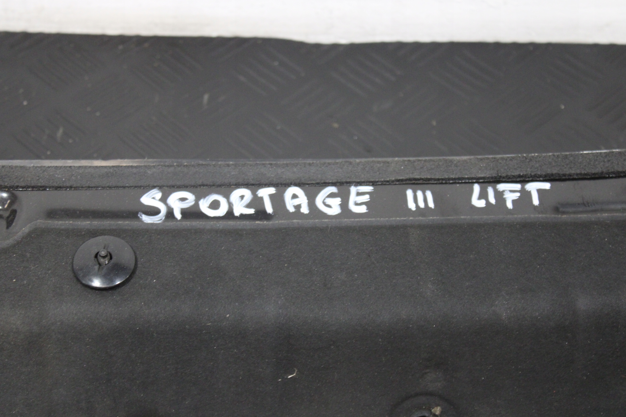 torpedo lower metallic KIA SPORTAGE III 3 LIFT