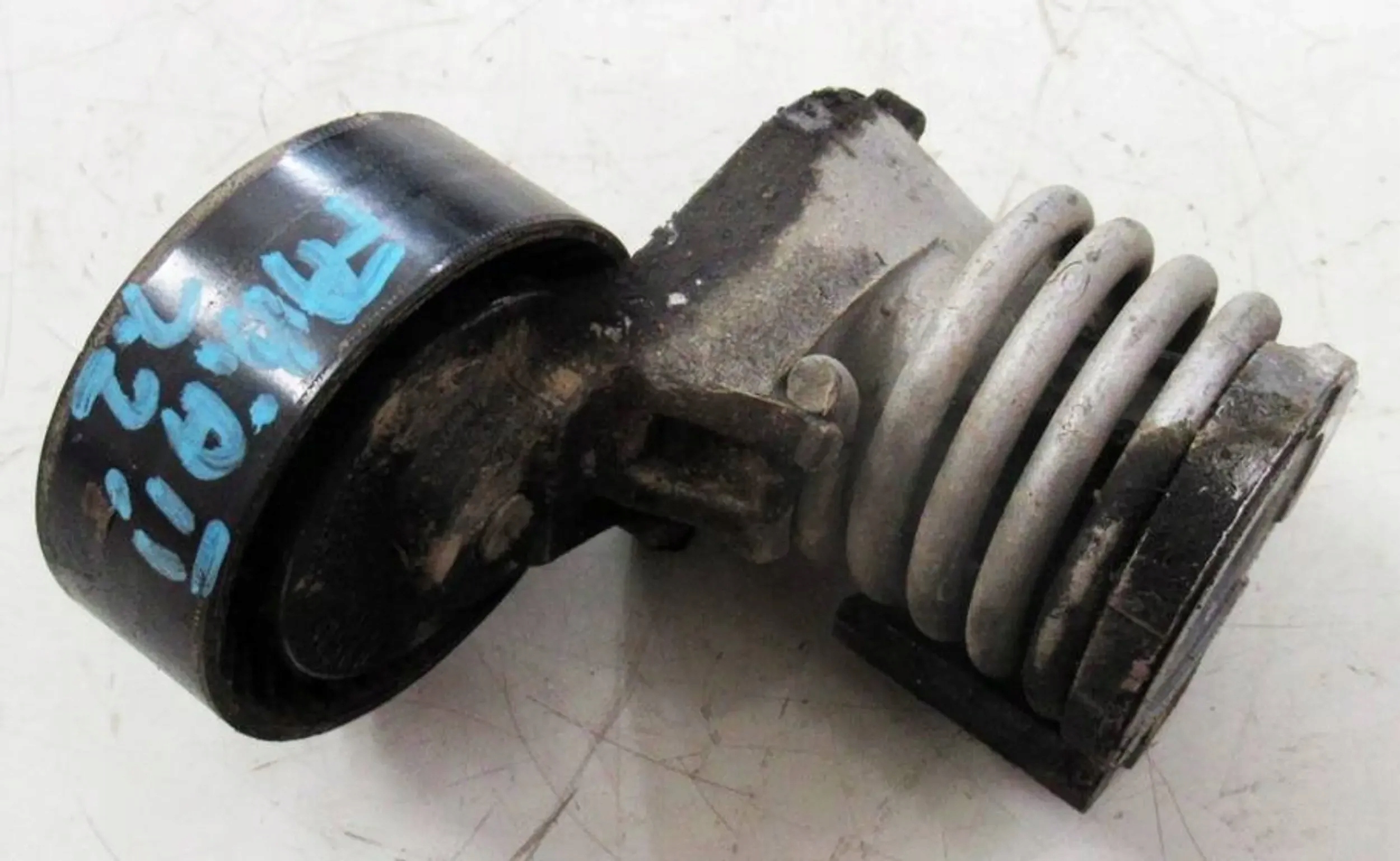 SKODA FABIA II 1.2 NAPINACZ PASKA