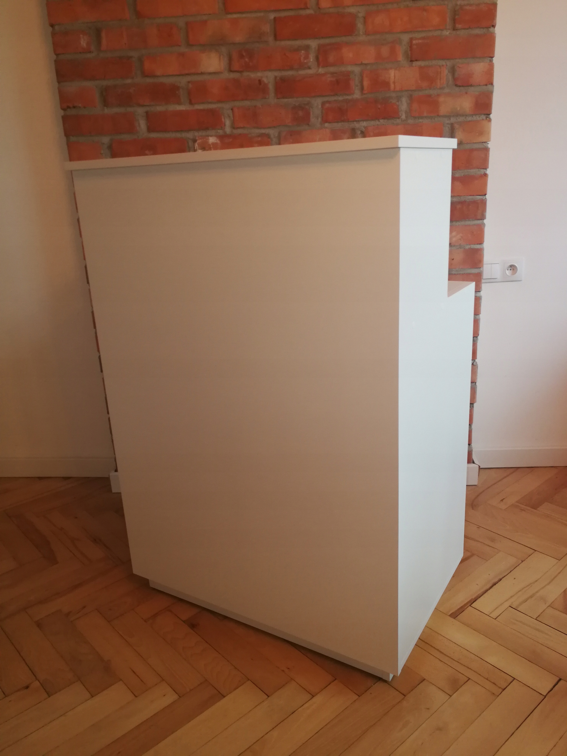 LADA RECEPCYJNA BIAŁA szer 80 cm