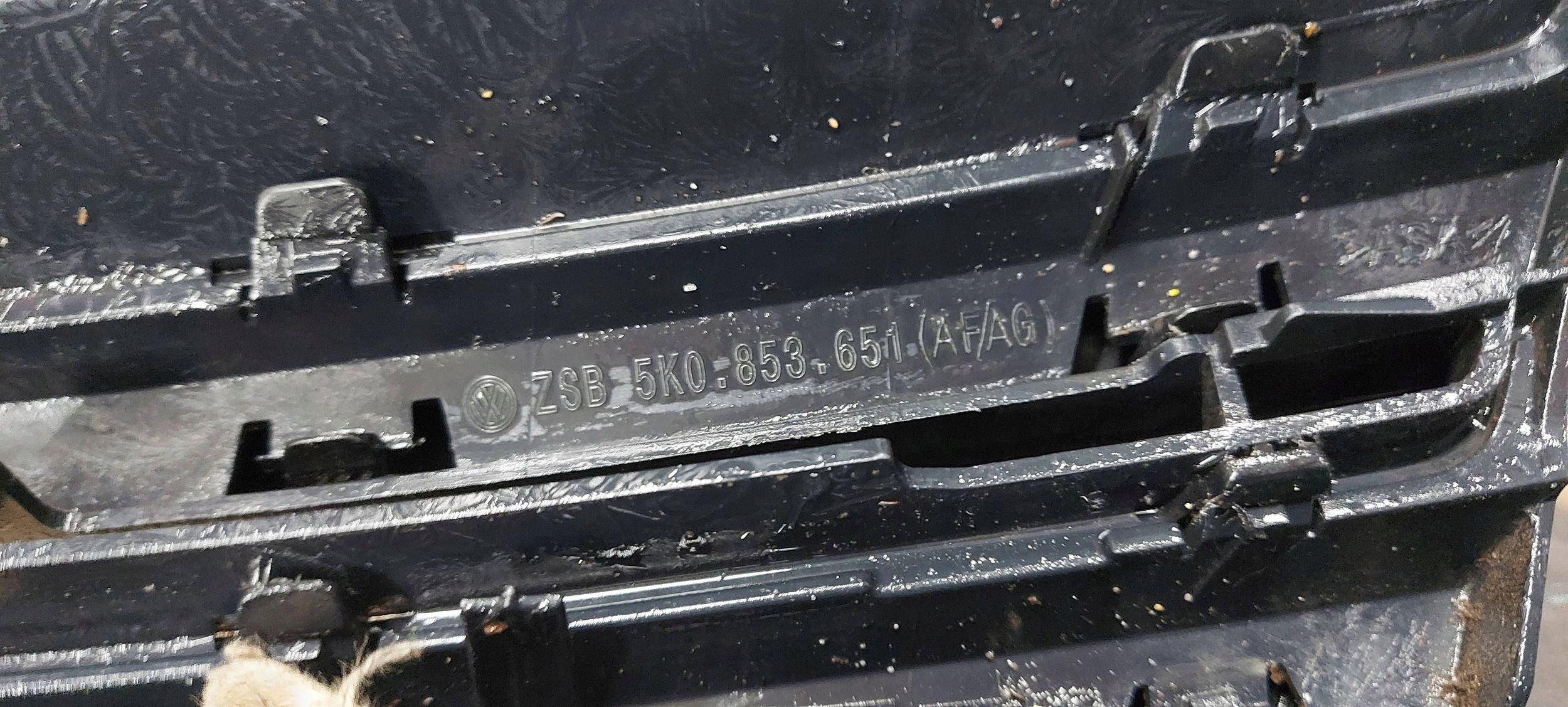maska originál cerný VW GOLF VI 6 5K0853651AF