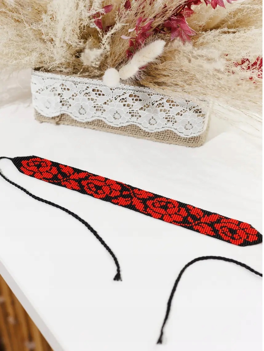 Gerdan Slovanská růže, šperky z korálků, české sklo, ruční práce