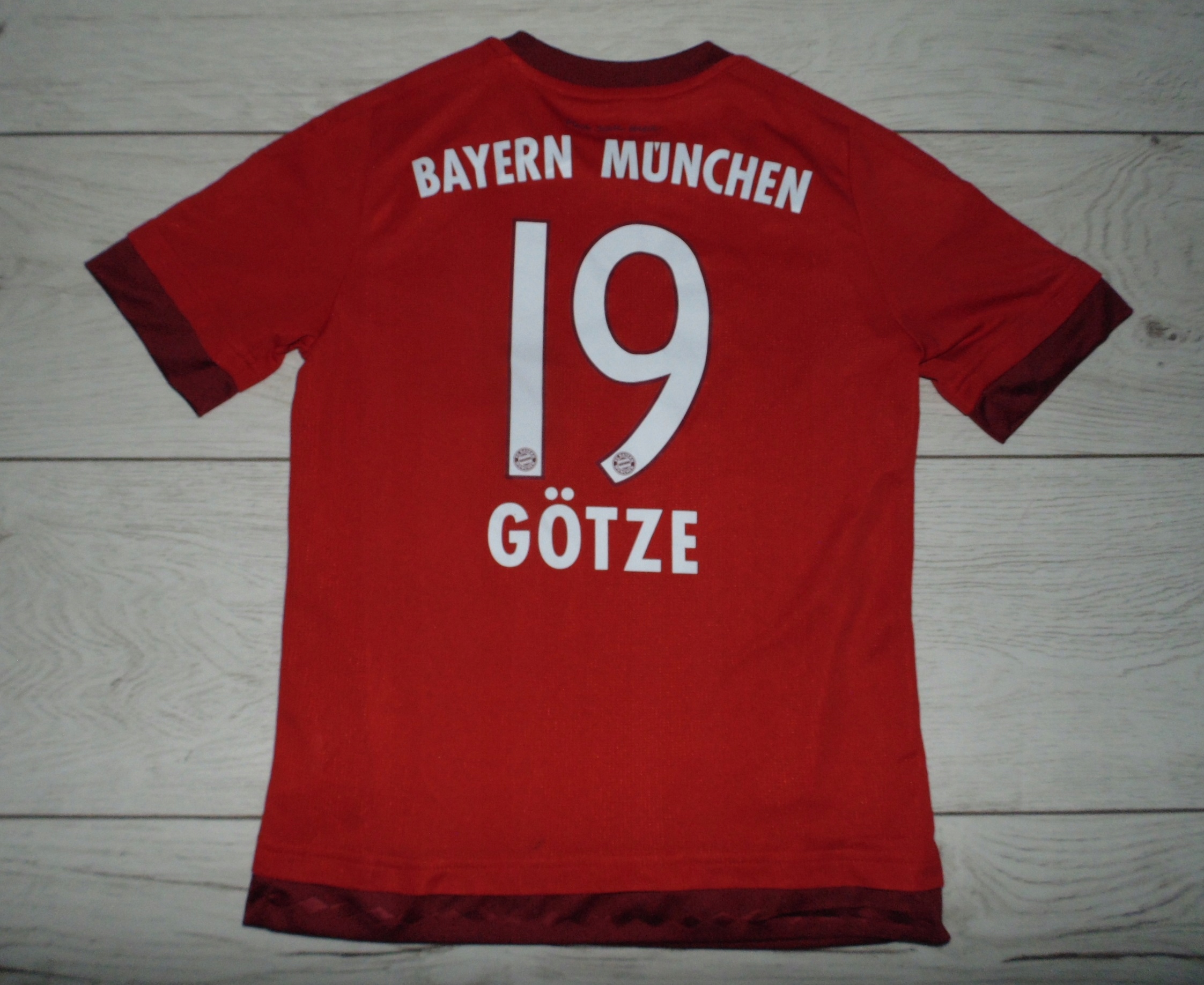 ADIDAS FC BAYERN KOSZULKA GOTZE 11/12 lat r. 152 Kolor czerwony