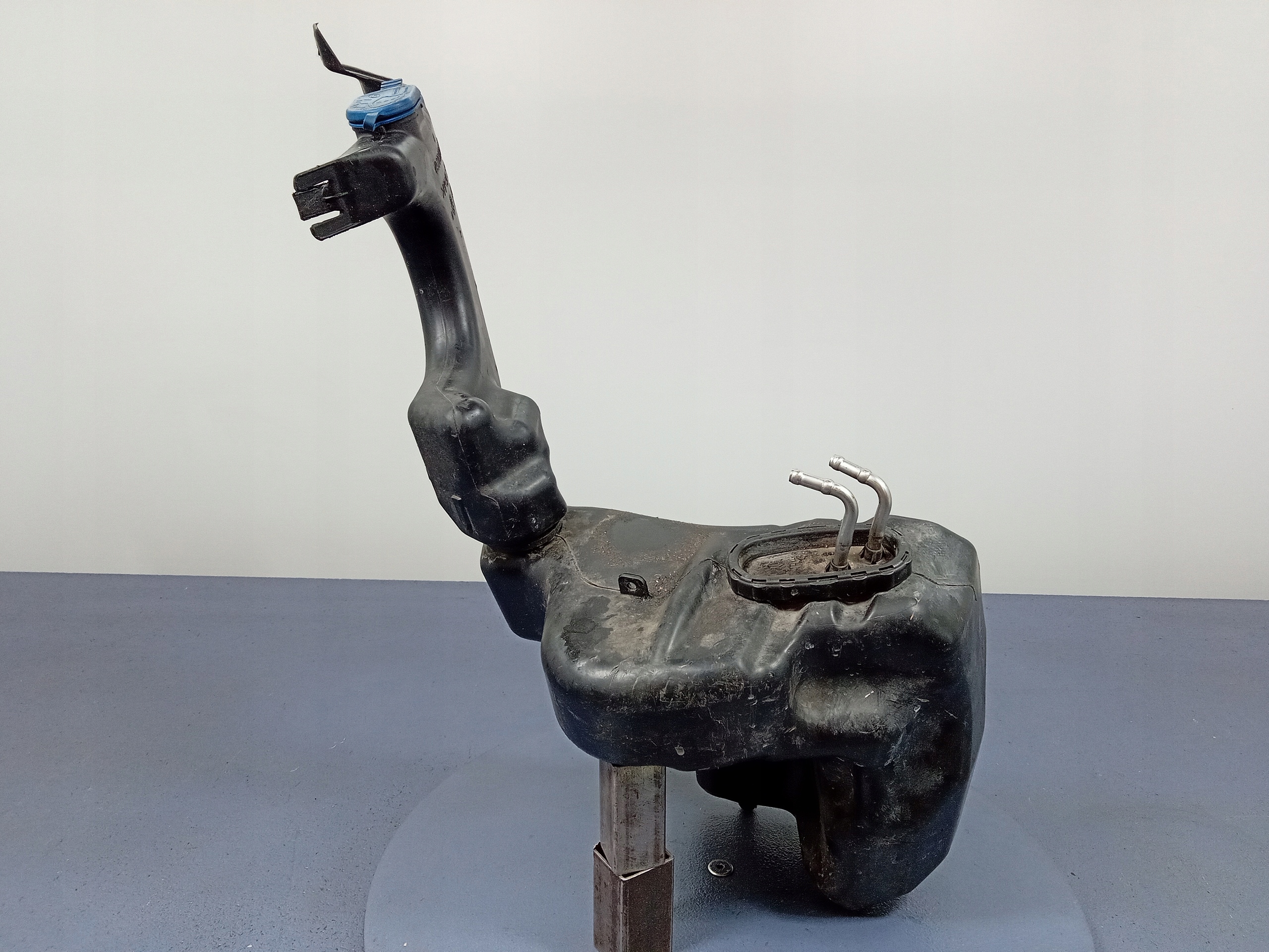 MERCEDES CL W216 бачок омивача 2218601360