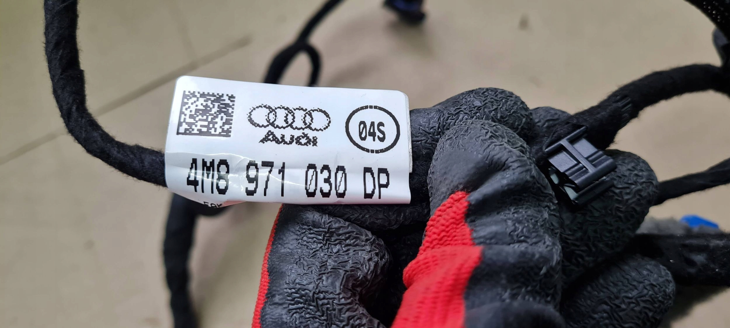 SQ8 4M RSQ8 Q8 bundle wiring door right front below KAMERE 4M8971030DP
