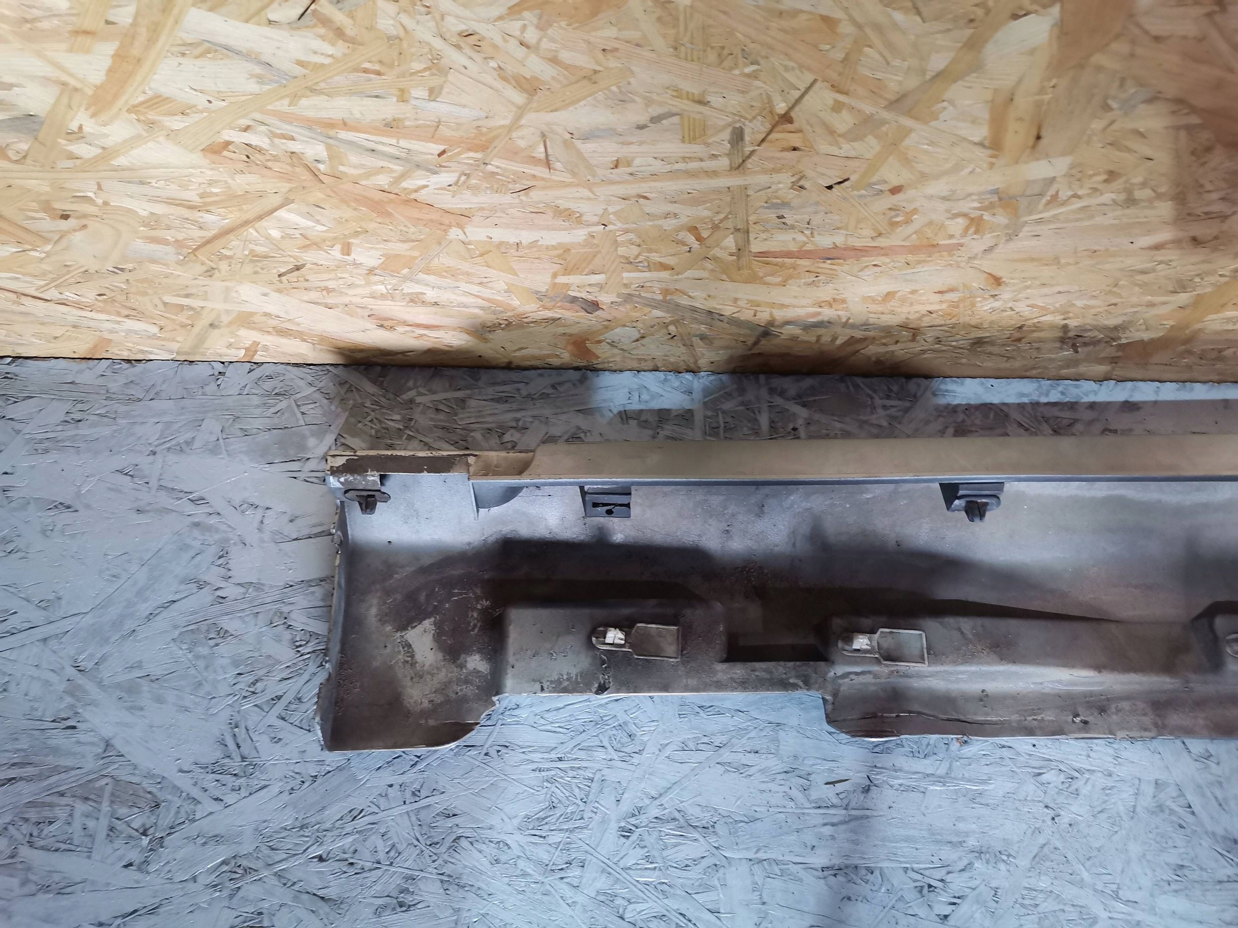 cap threshold Volvo V40 right 31395043