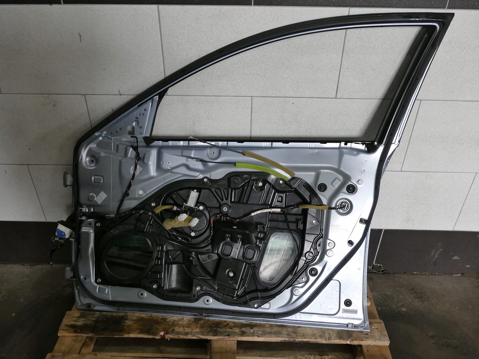 MAZDA 6 GH LIFT door right front front 40B