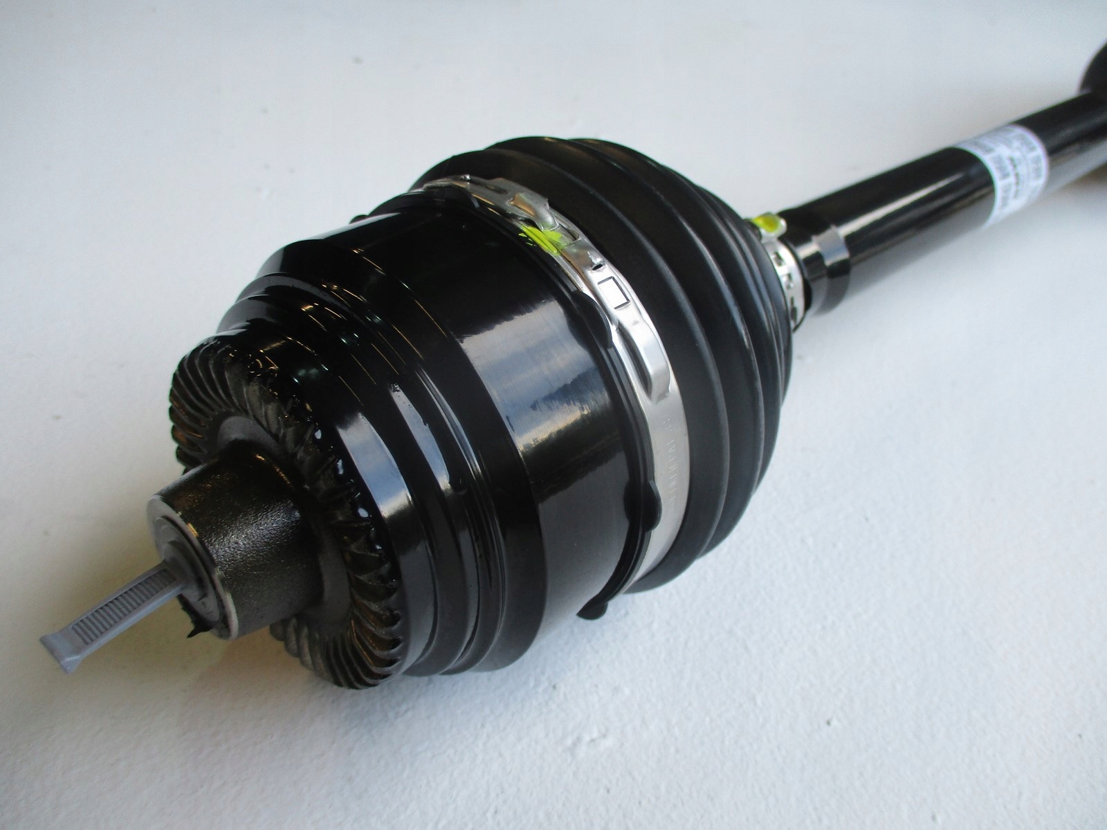 Półoś BMW IX I20 5A09CA1 NOWA LEWA Producent części BMW OE