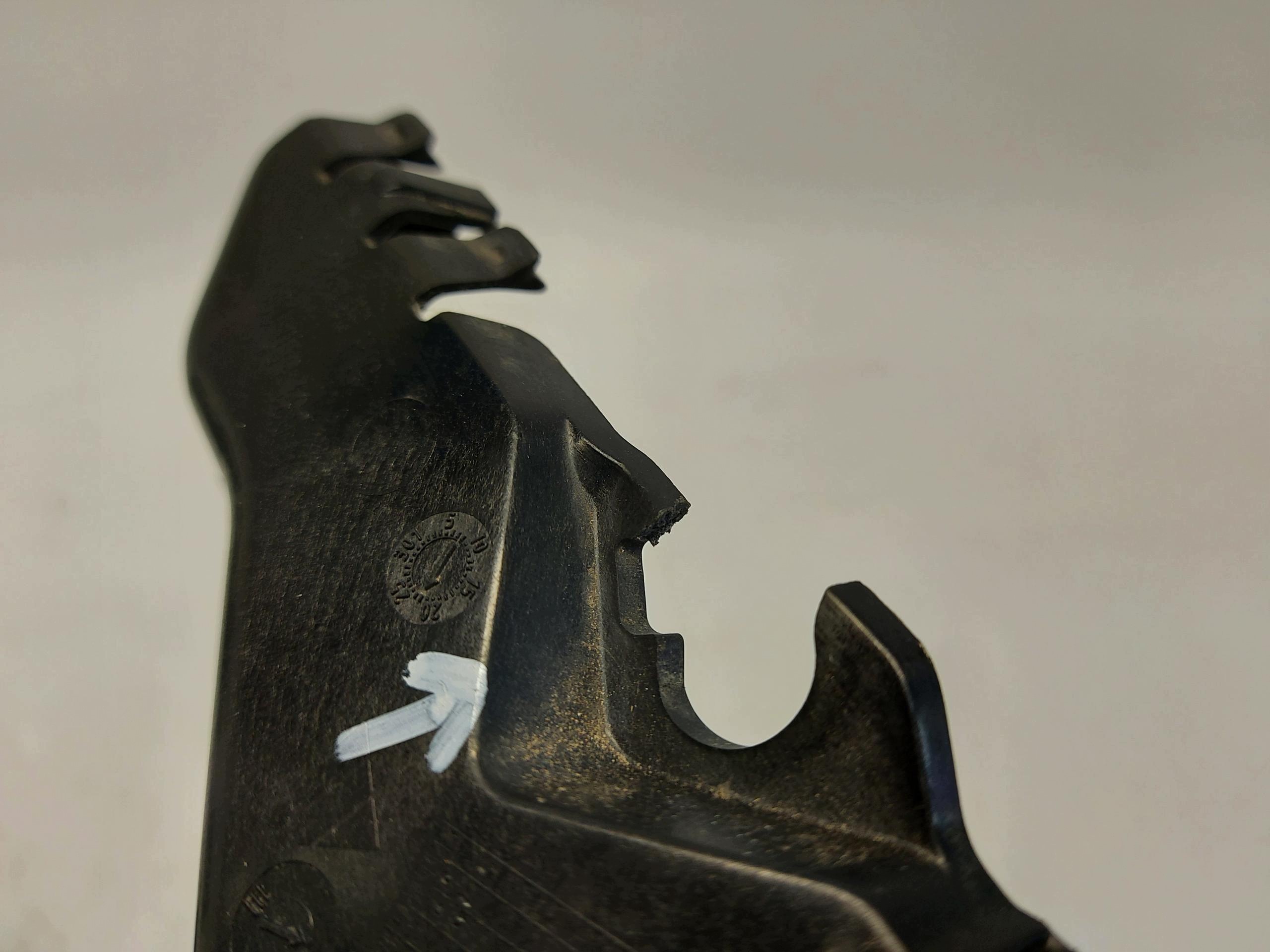 Skoda Elroq 5LJ iV85 , SUV 5D bumper bracket front left 5LJ807183