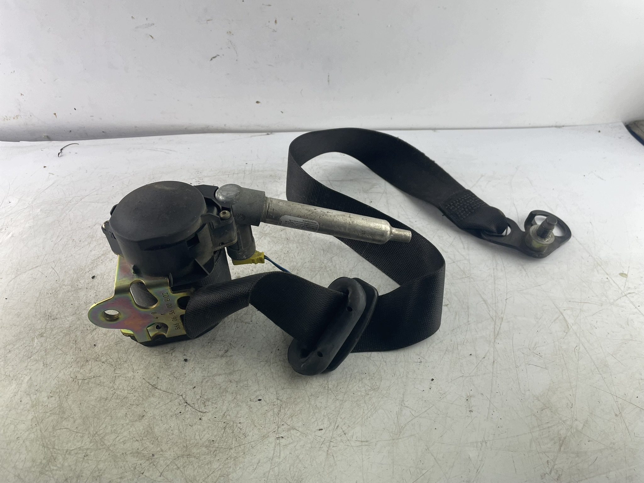seat belt front 566 06 36 00 Mercedes-Benz class A W168