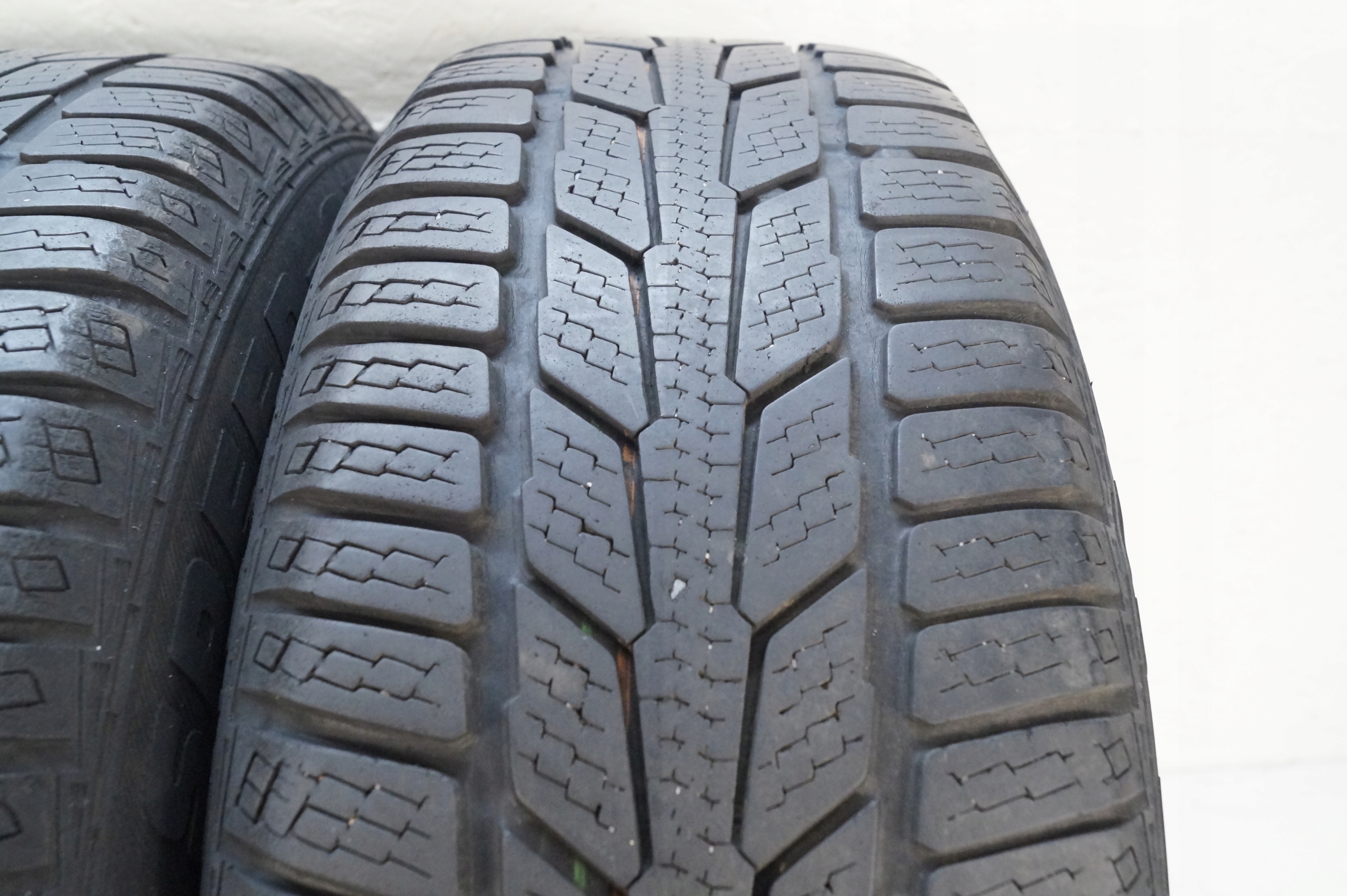 OPONY ZIMOWE SEMPERIT SPEED GRIP 195/65R15 4SZT Profil opony 65