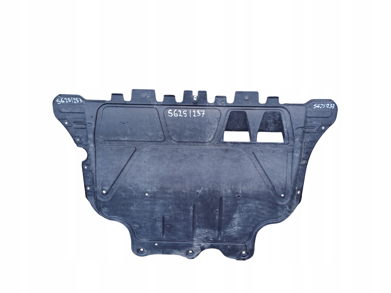 VW AUDI SEAT SKODA - OSŁONA POD SILNIK 3Q0825236C