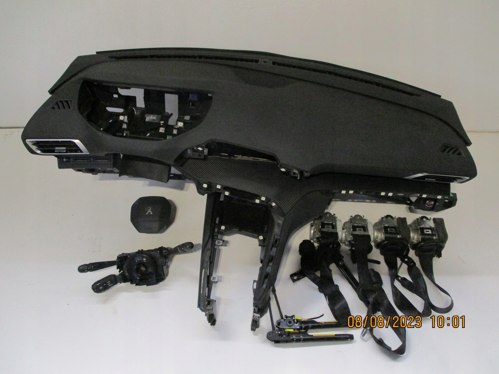 console dashboard PEUGEOT 3008 II CARBON