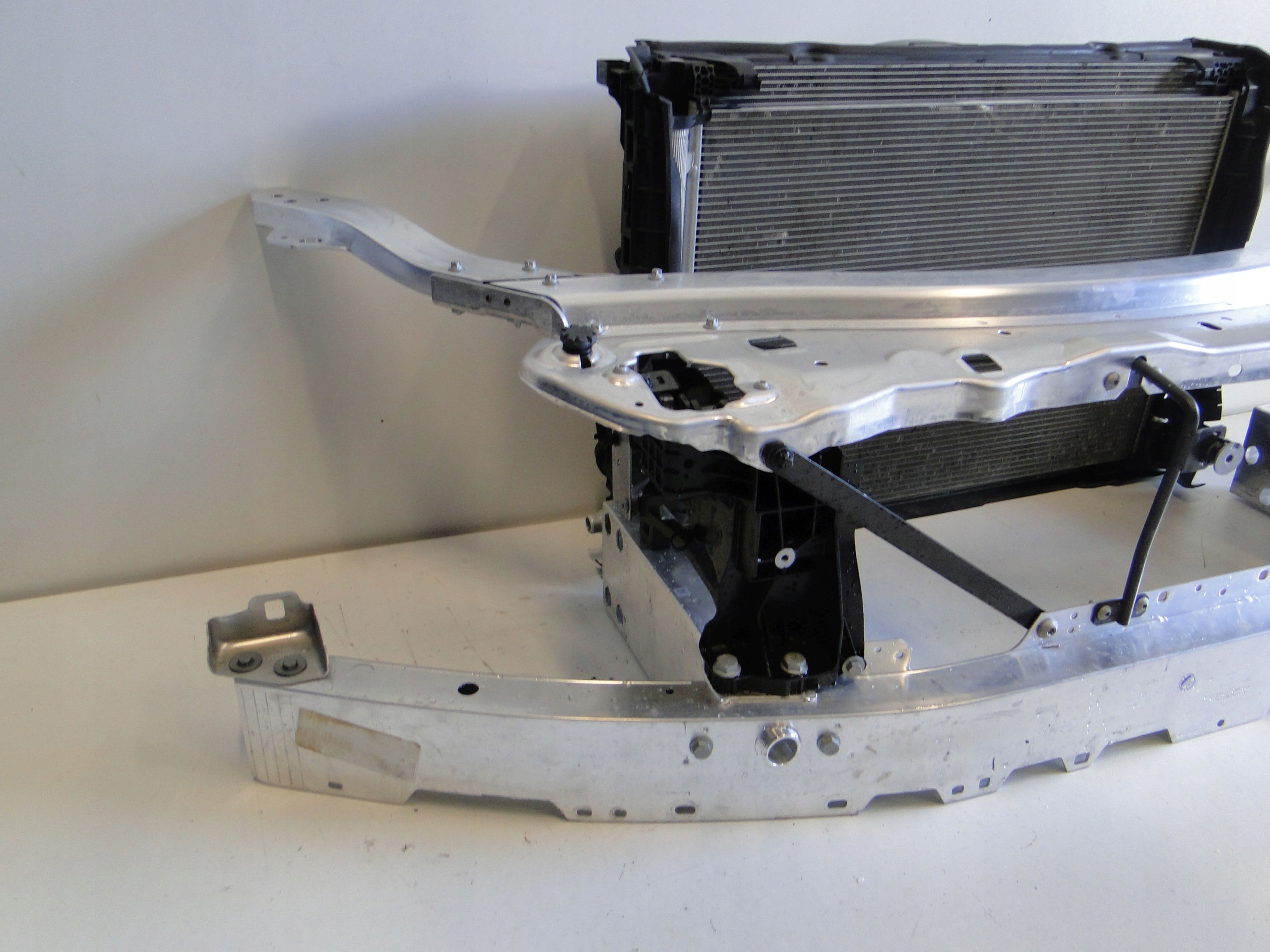 MERCEDES E KLASA W213 213 LIFT PAS PRZEDNI KPL Producent części Mercedes-Benz OE