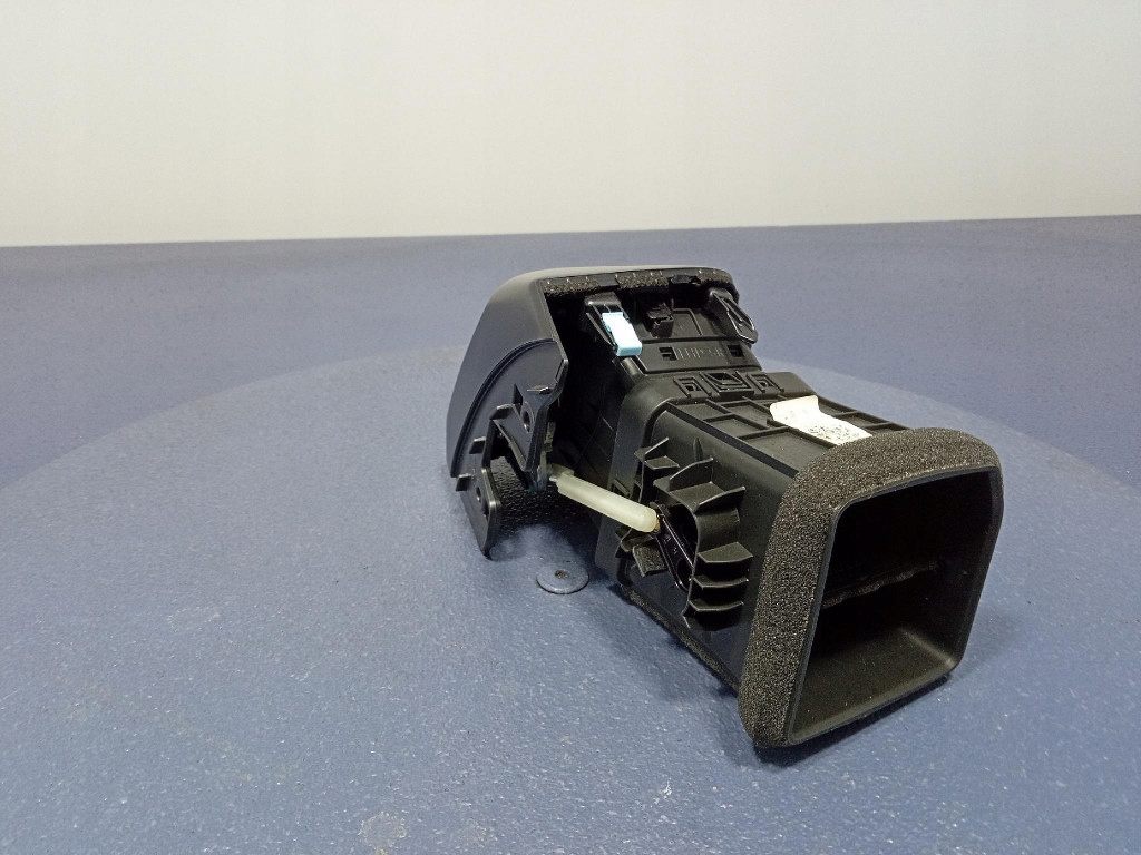 kia CEED III решетки потока воздуха Воздух европа 84740-J7AA0