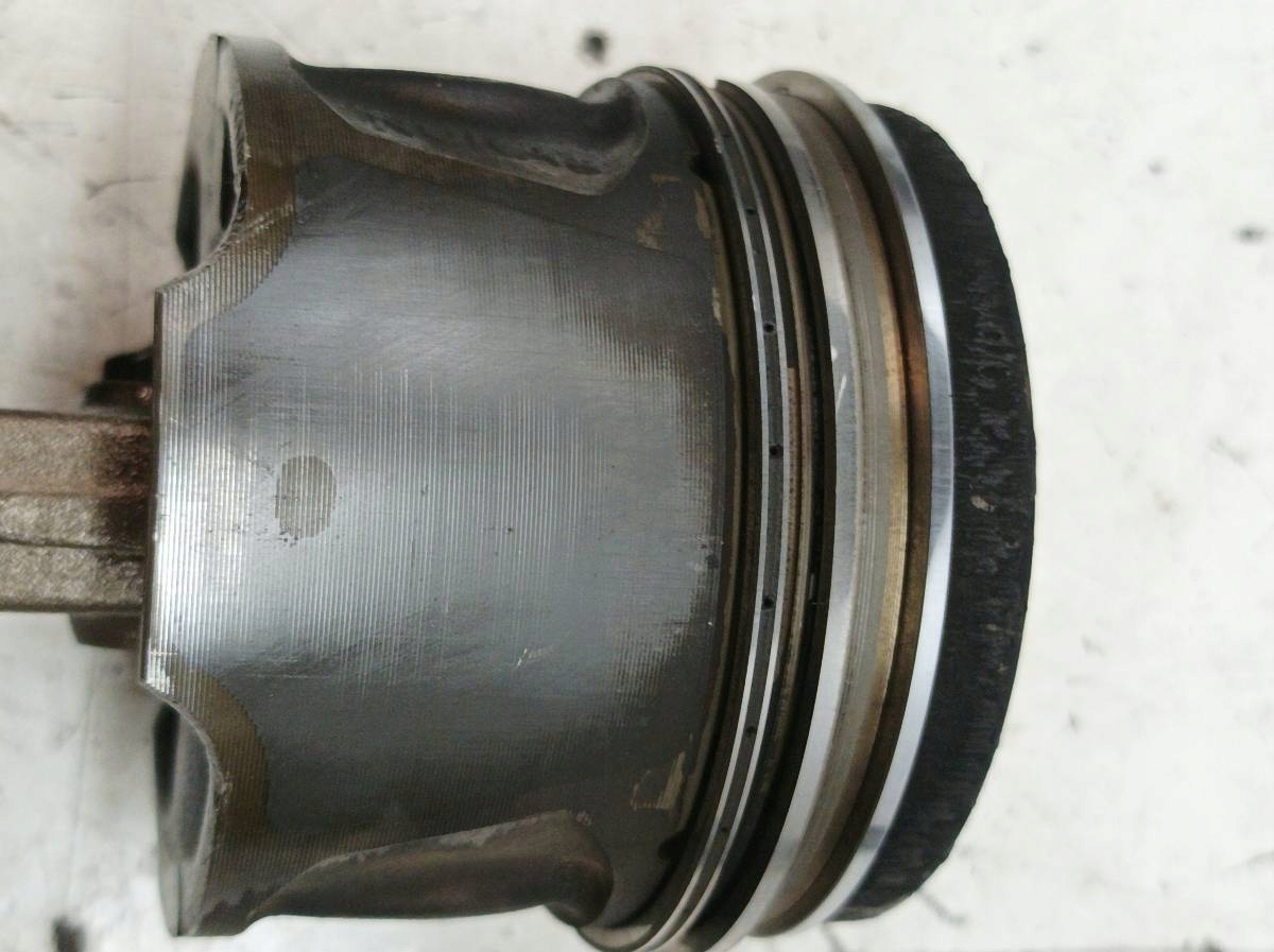 piston connecting rod 02LL1 VD2 1.5 DCI Renault Scenic II (2003-2009)