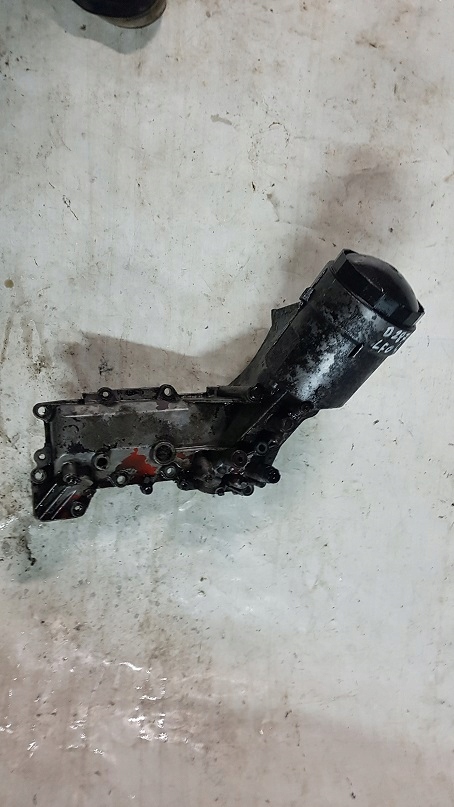 КОРПУС ПІДСТАВА РАДІАТОРА МАСЛЯНОГО ФІЛЬТРА MAN TGA