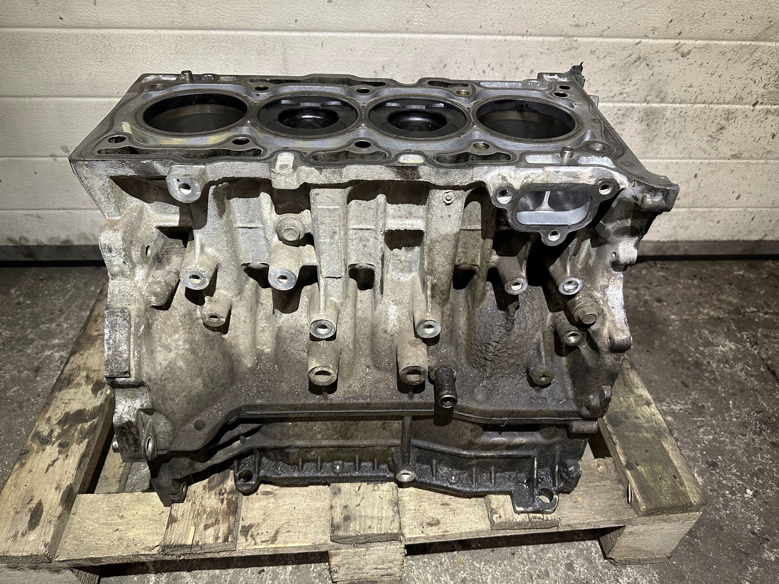 BLOK SILNIKA DÓŁ WAŁ TŁOKI 2.2 DID 4N14 MITSUBISHI OUTLANDER BEZ MIVEC