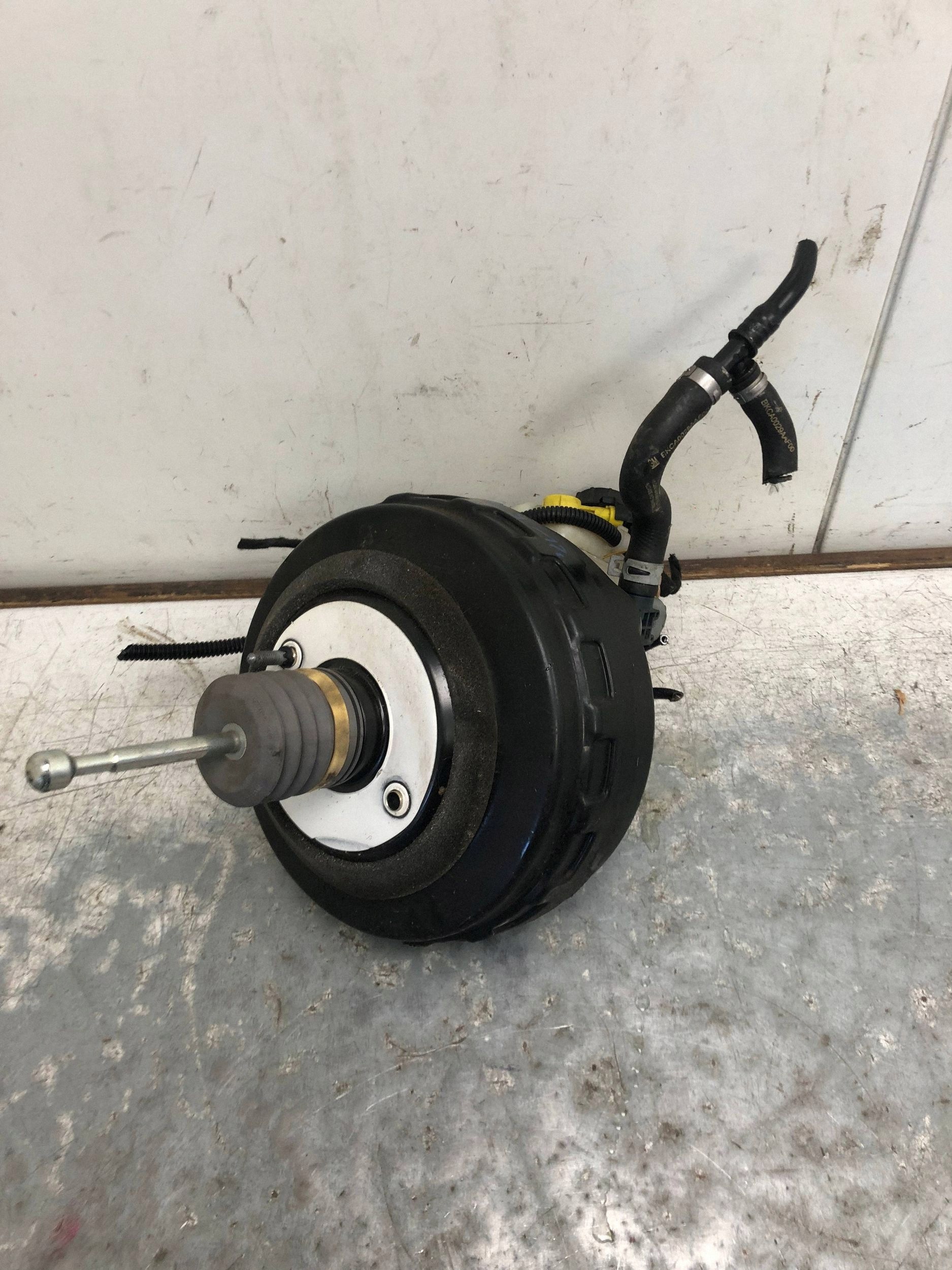 servo bremsen OPEL ASTRA J 13338058