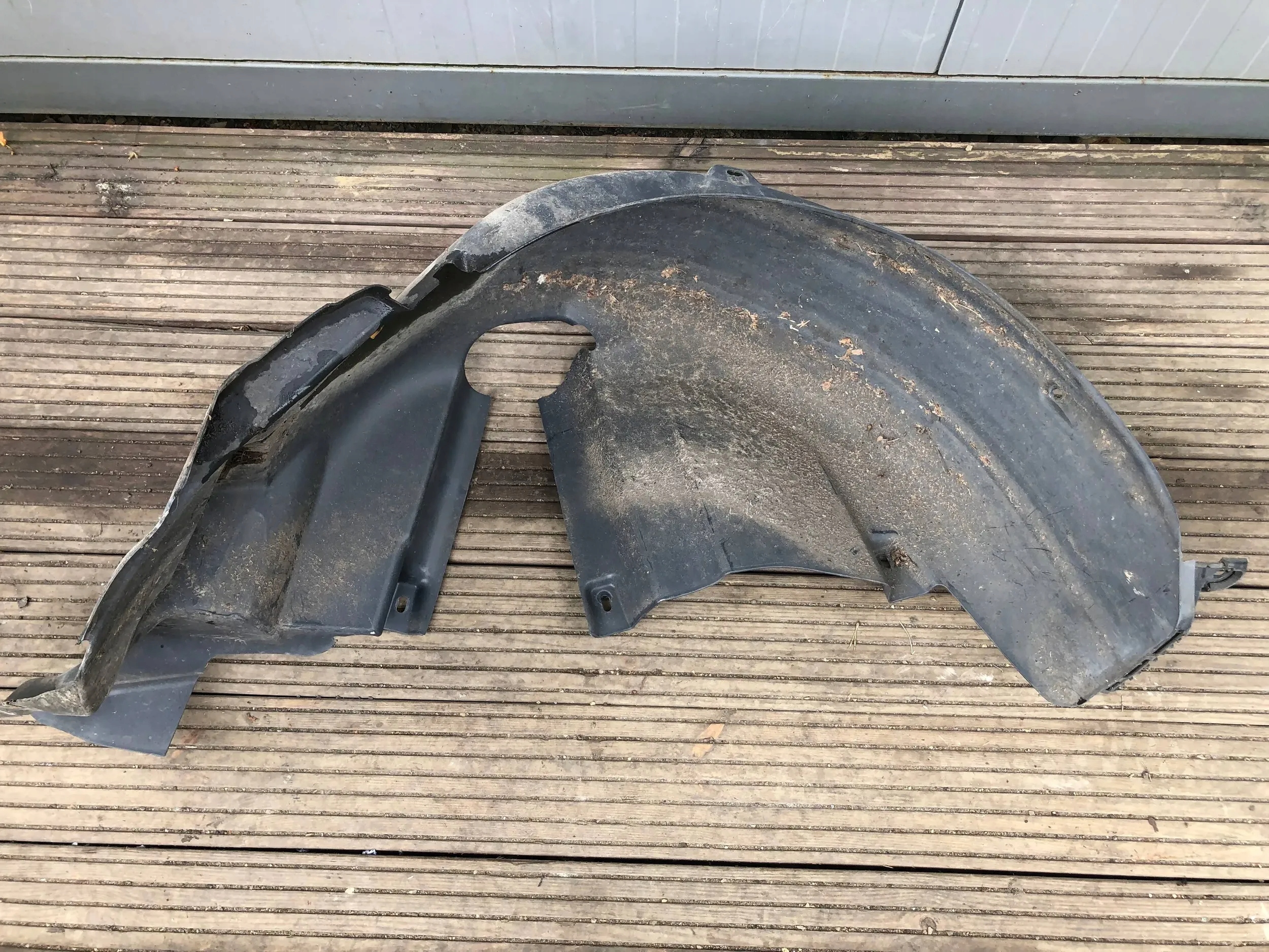 mudguard right rear part SEAT IBIZA IV 6J0810970
