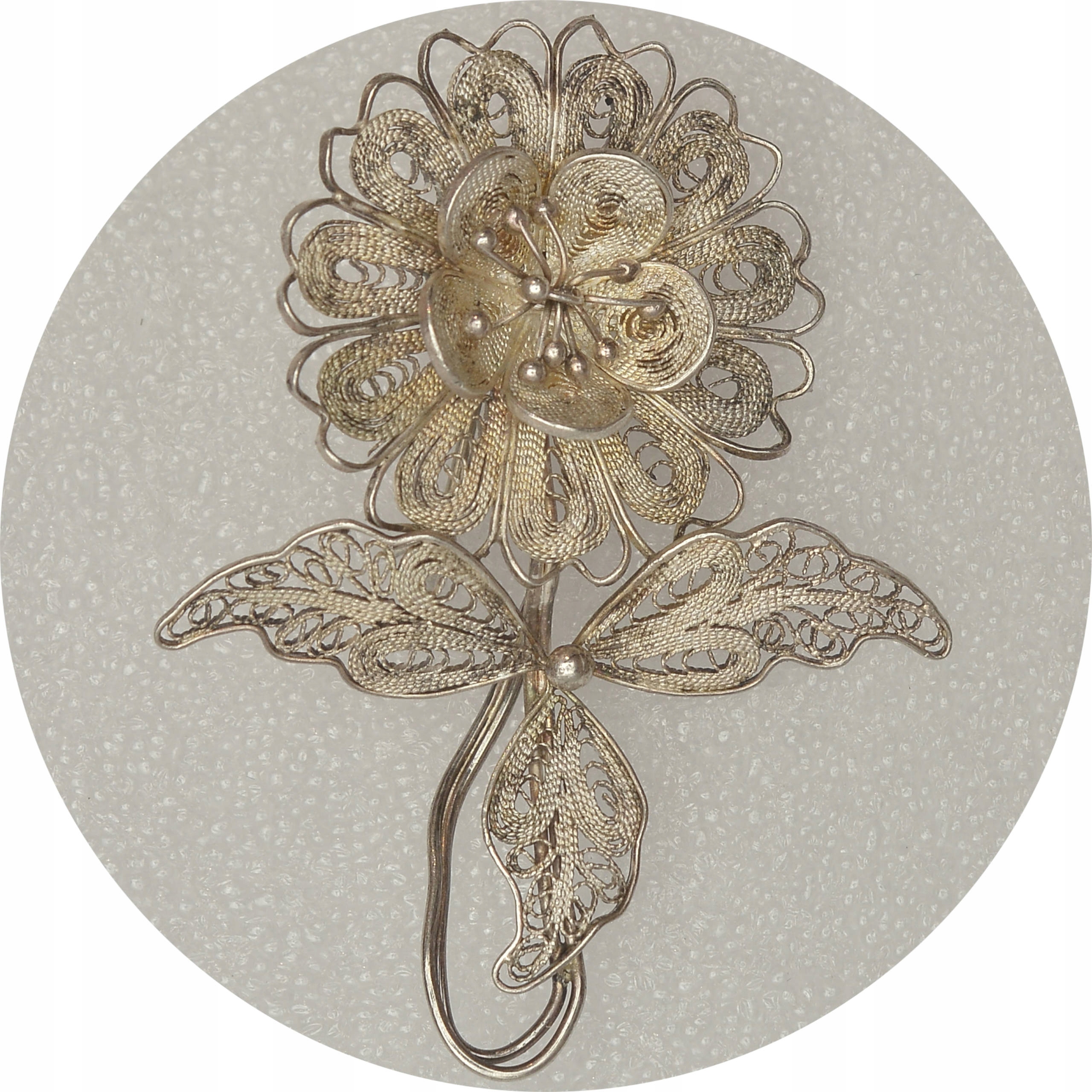 4.cv.SREBRNA BROSZKA - AŻUROWY KWIAT