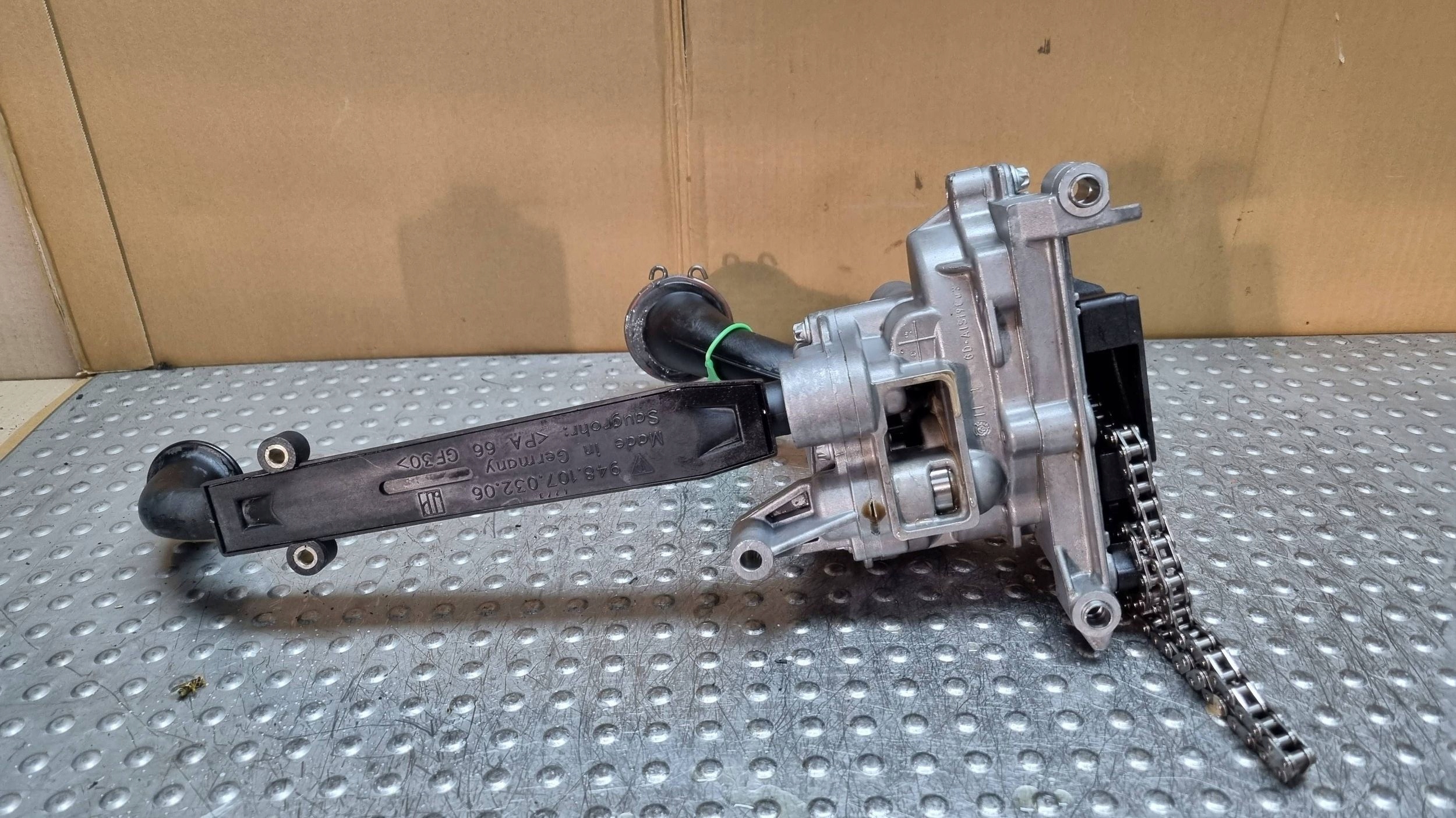 Pompa olio motore 948107010 PORSCHE CAYENNE e 4.5 V8