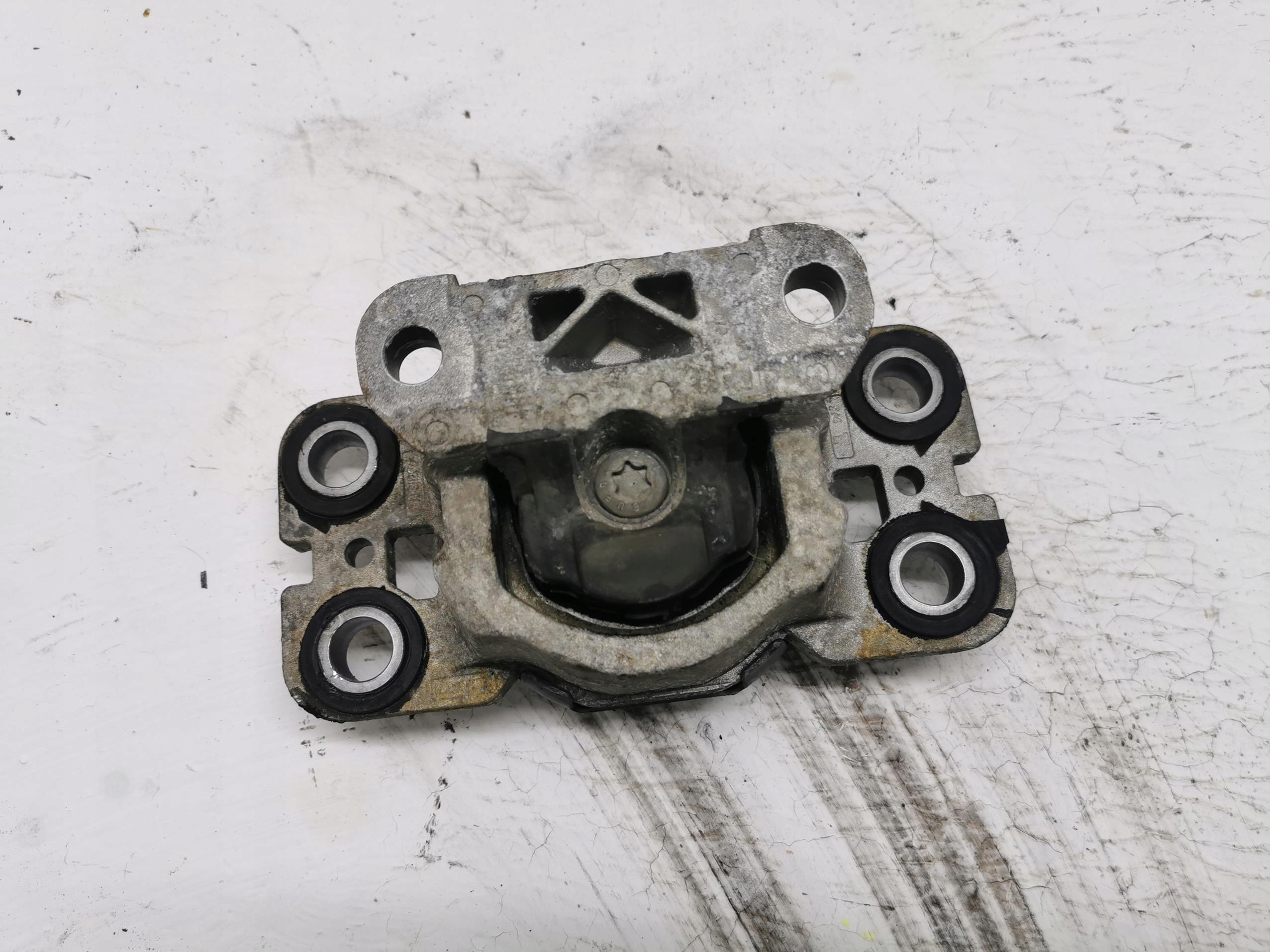 engine mount VOLVO V60 II 10-18 2.4D