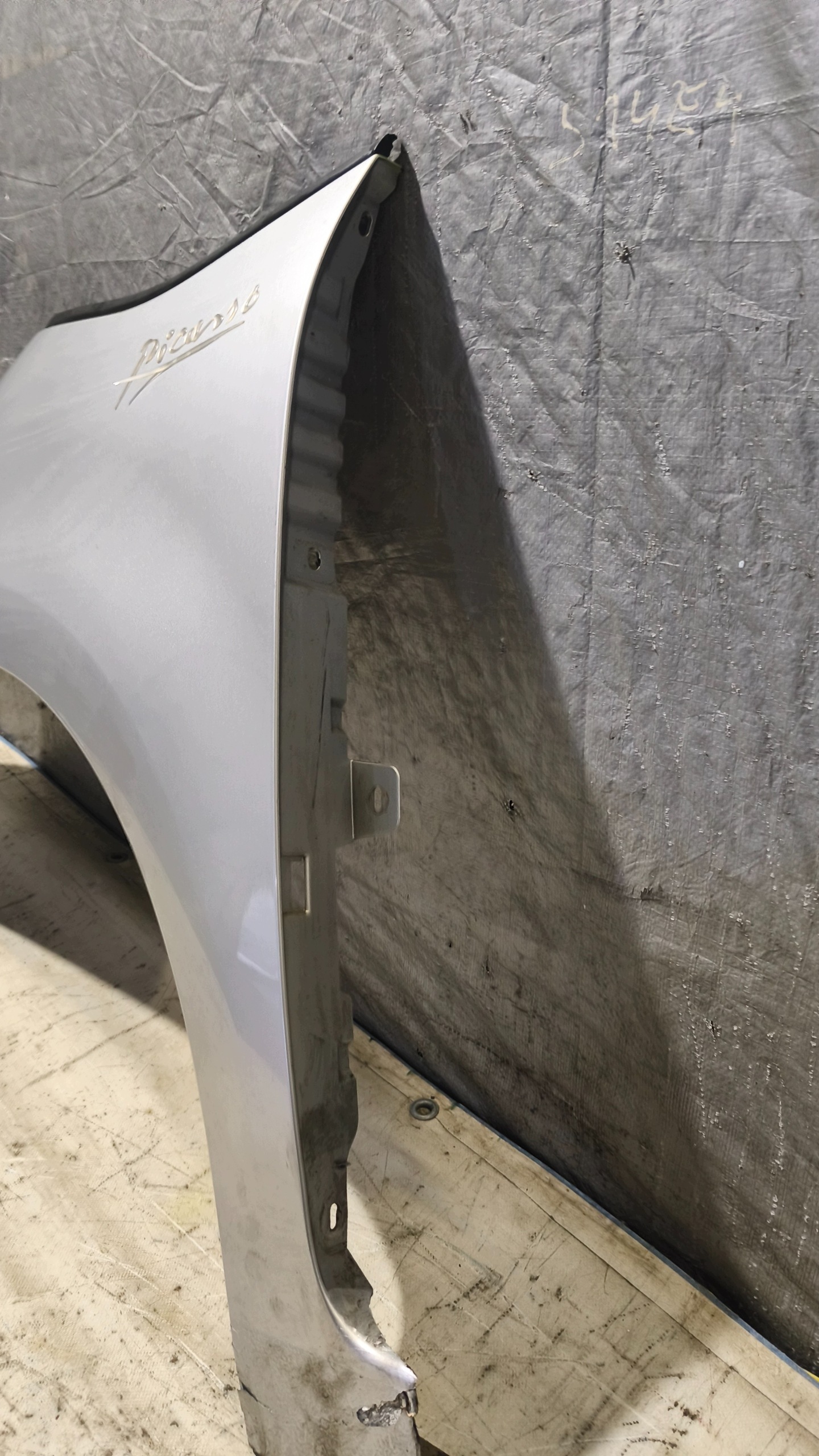 fender left front CITROEN PICASSO C4 2008r