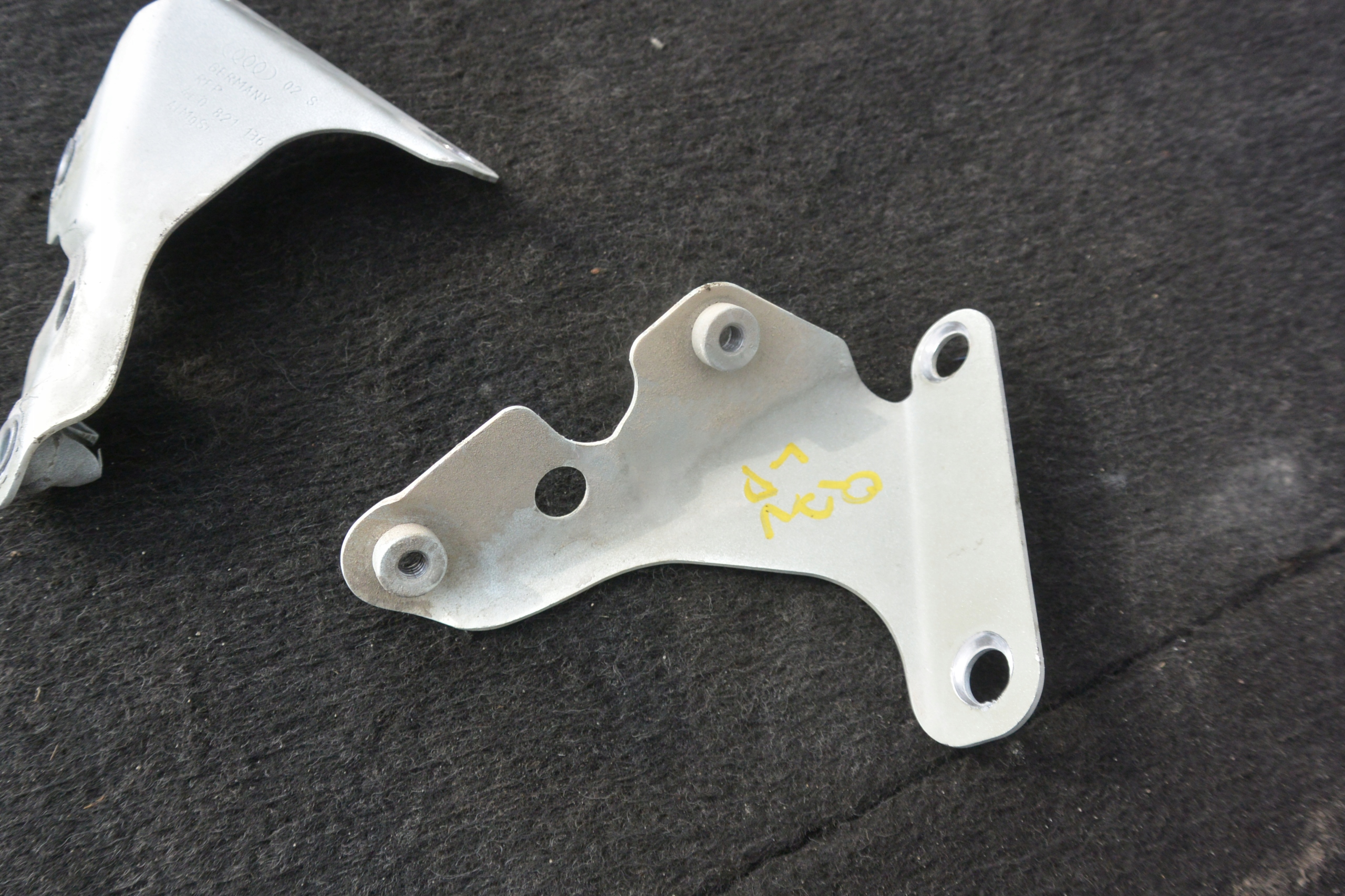 console of a fender right left front AUDI Q7 4L