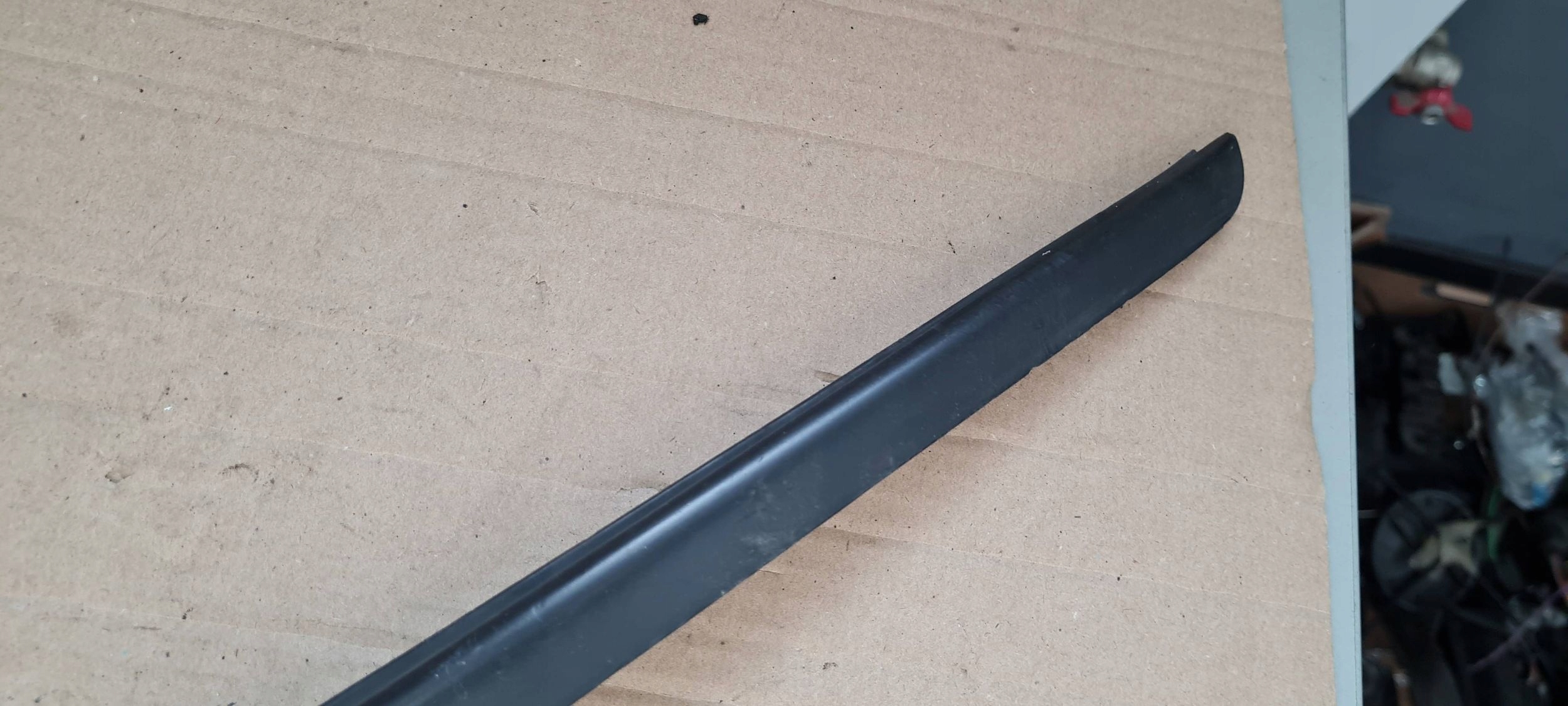A4 B9 8W moulding cap windows CZOLOWEJ left 8W0854327C