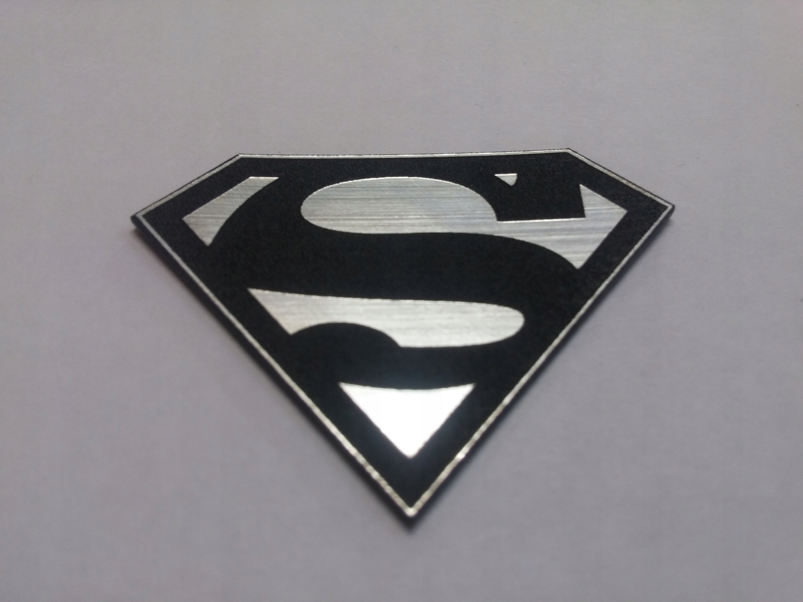 

Superman naklejka emblemat 44 x 33 mm * Srebrna