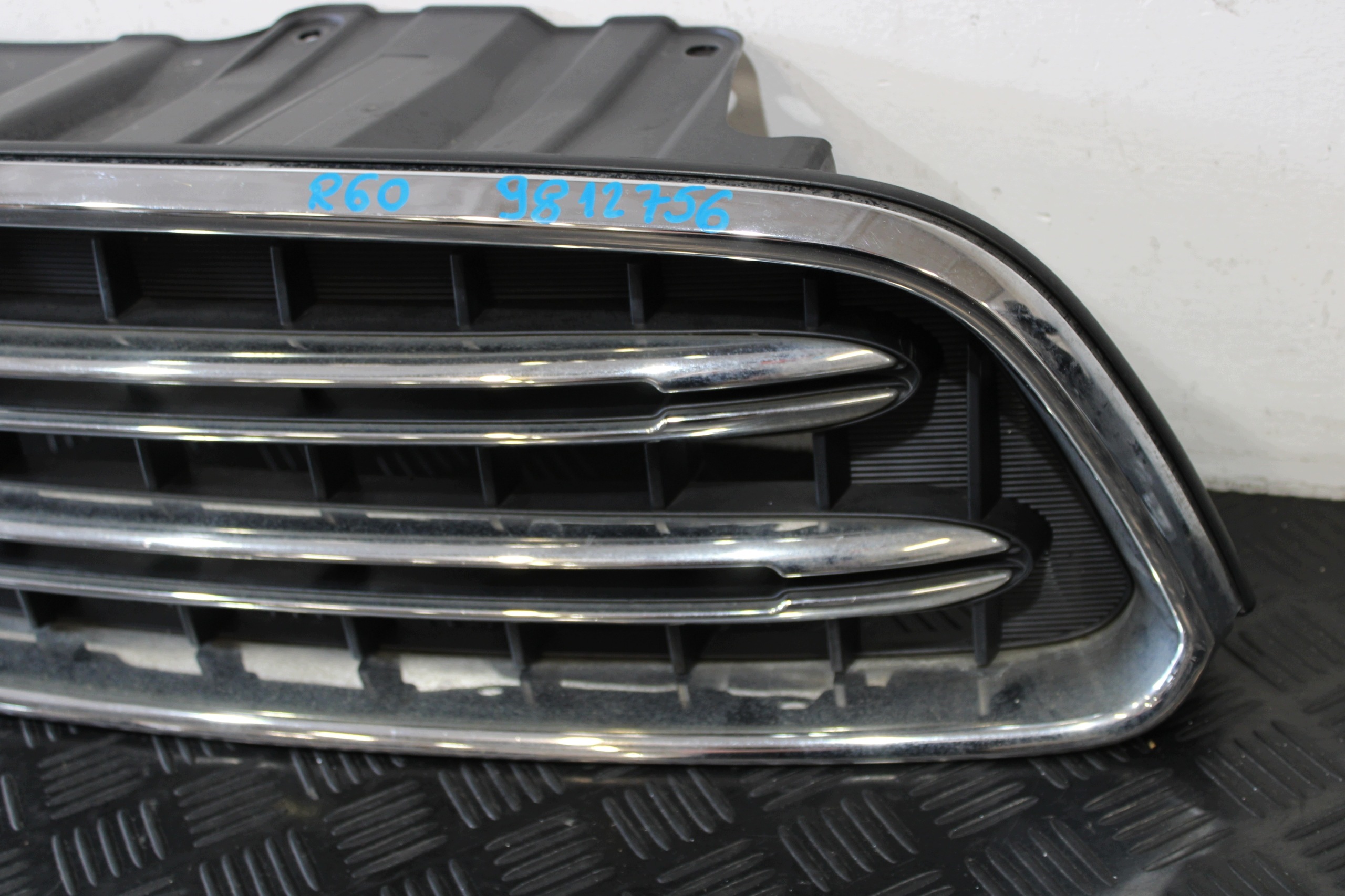 Grille 9812756 MINI COUNTRYMAN R60 2.0D