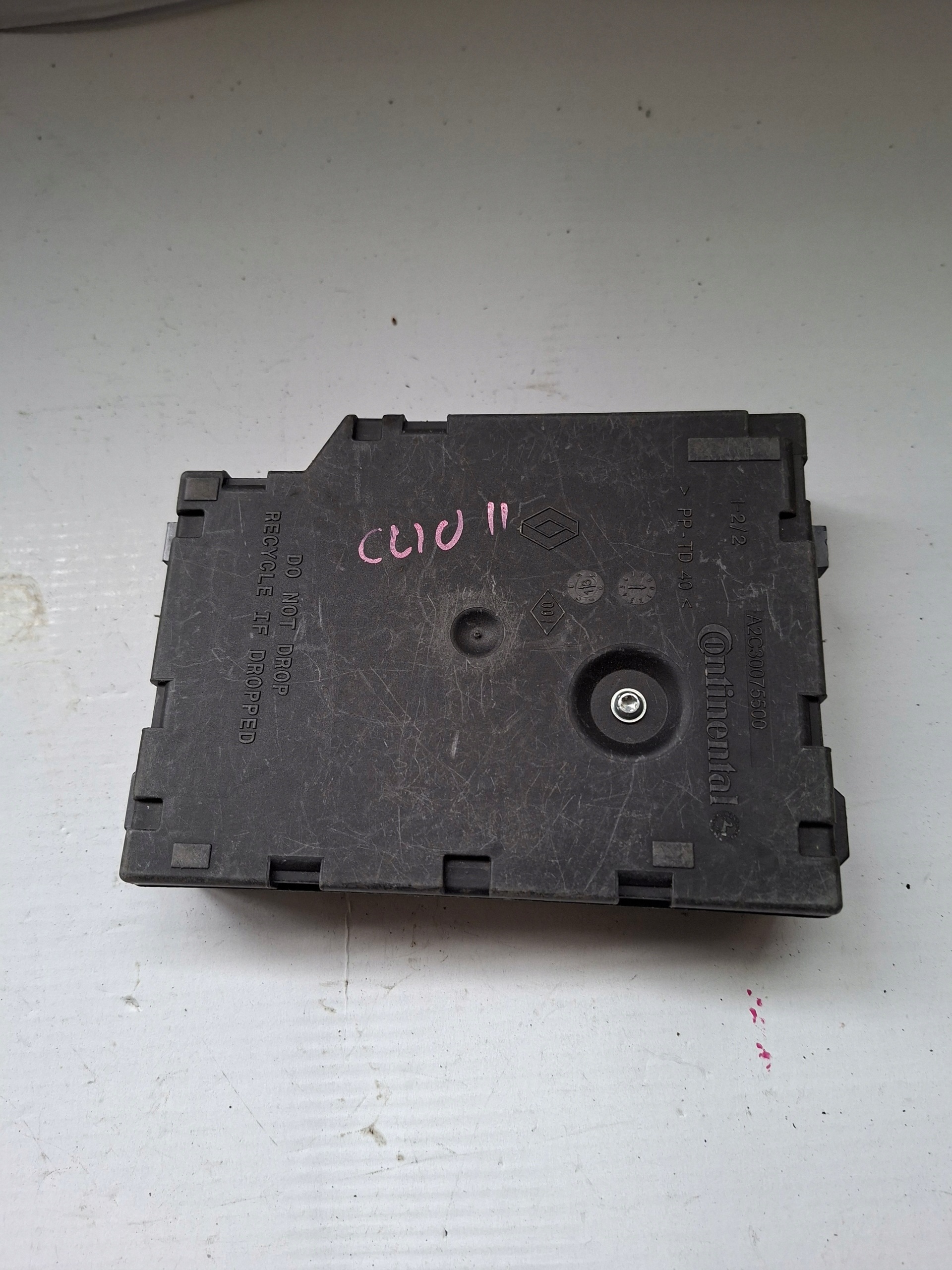Lecteur KARTY RENAULT 285908099R