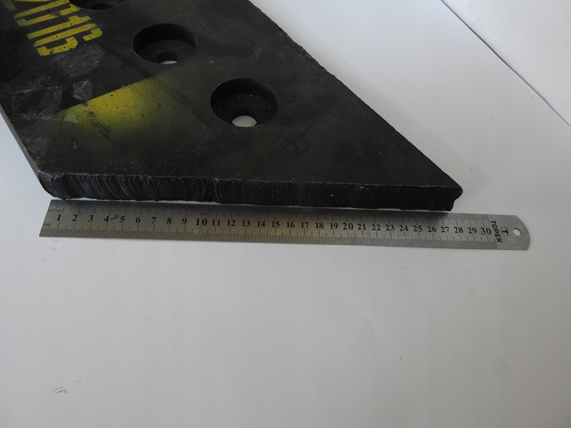 Lemiesz noz prawy zgarniarka samojezdna D 357 P Part number D357P 3202016