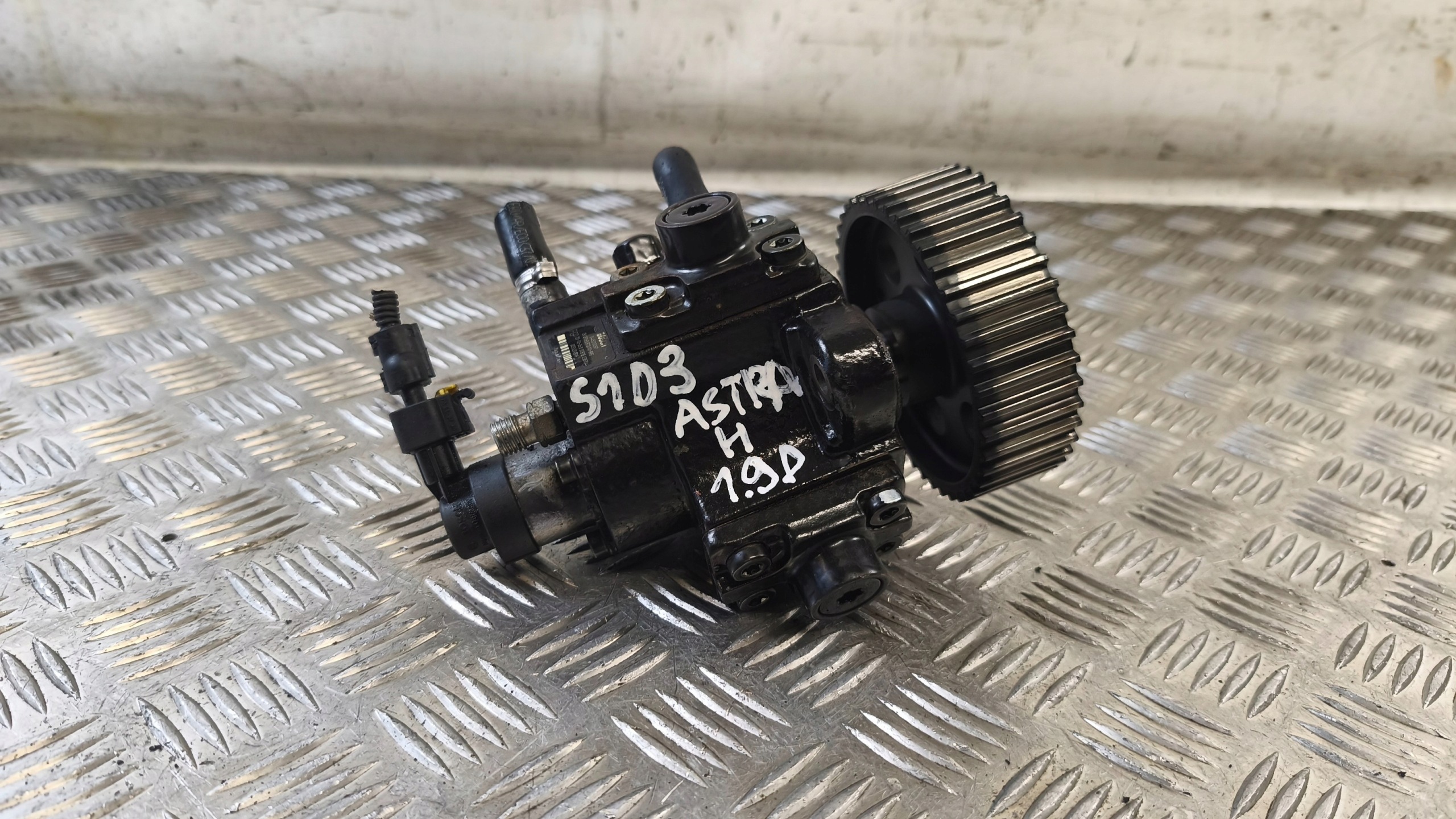 injection pump OPEL ASTRA H 2005 1.9CDTI 0445010097