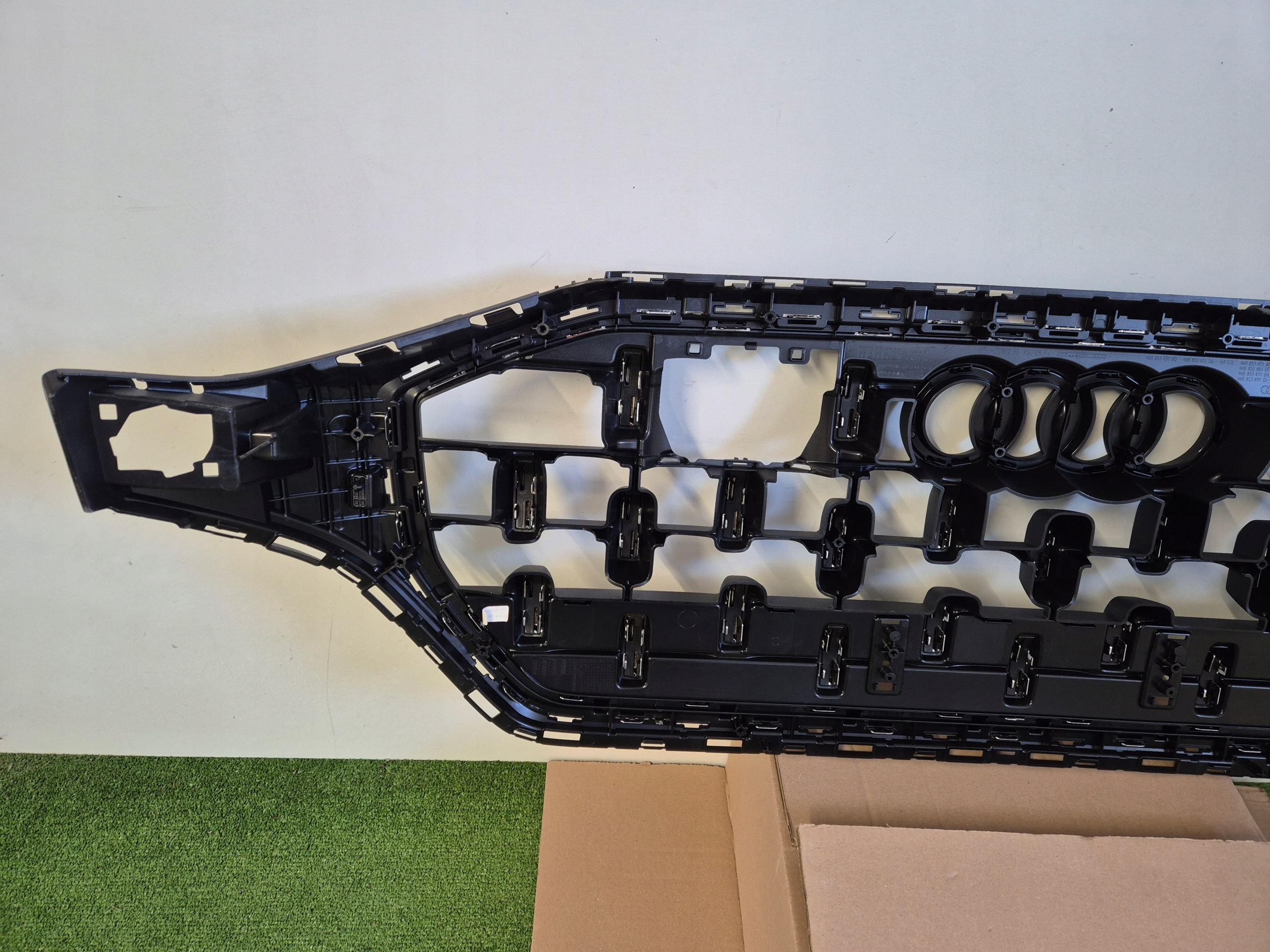 Audi Q8 Kühlergrill FRONTGRILL Kühlergitter 4M8853651 - Thumbnail 6