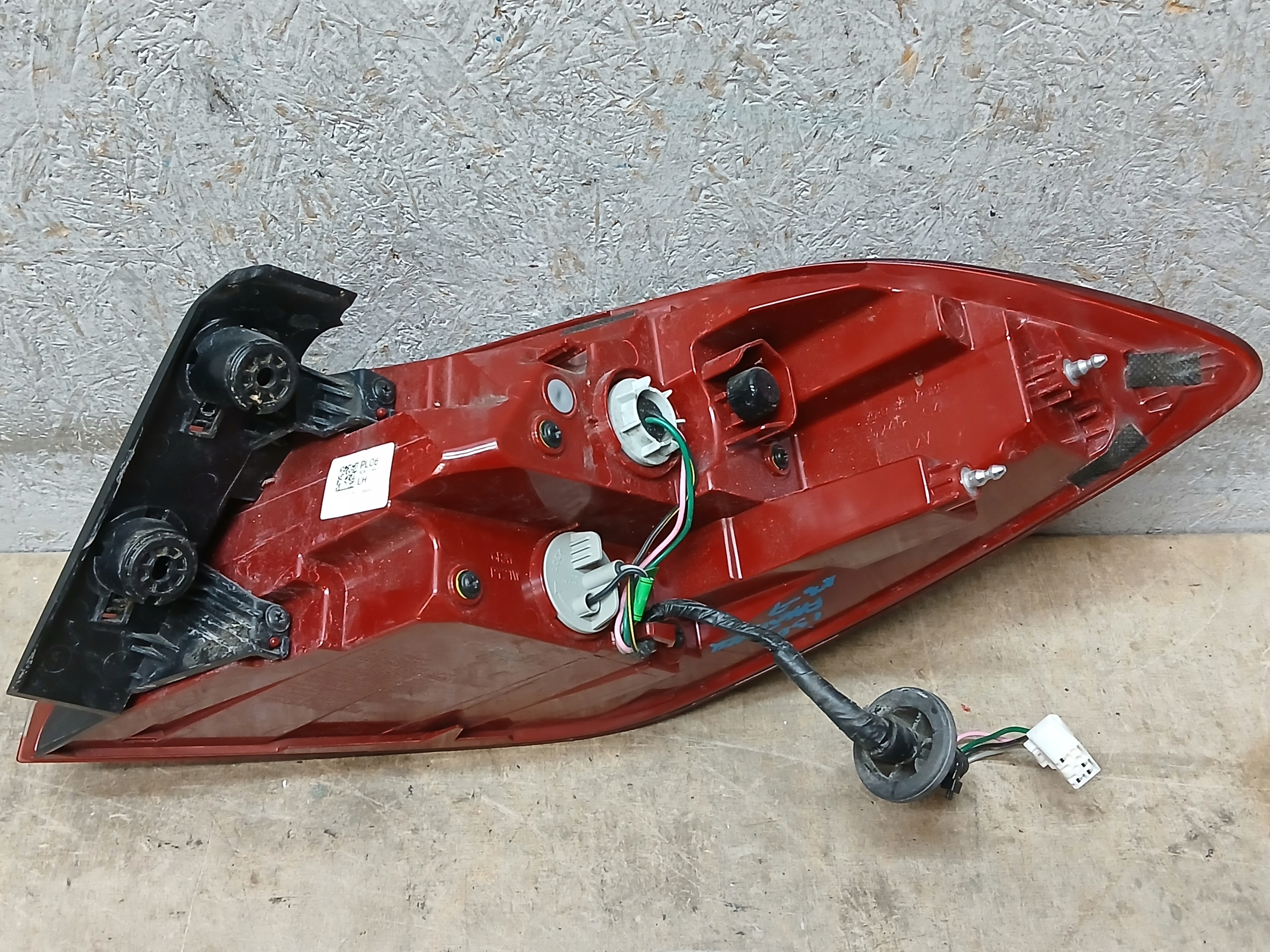 light rear part left HYUNDAI I30 FASTBACK 17- 92401G4450