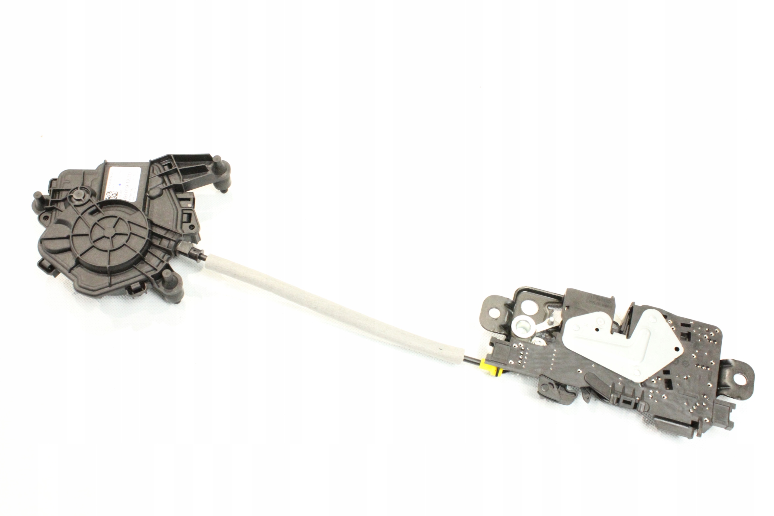 7357112 5A058D9 - Замок багажной двери тяга BMW G05 G06 G07 X5 X6 X7