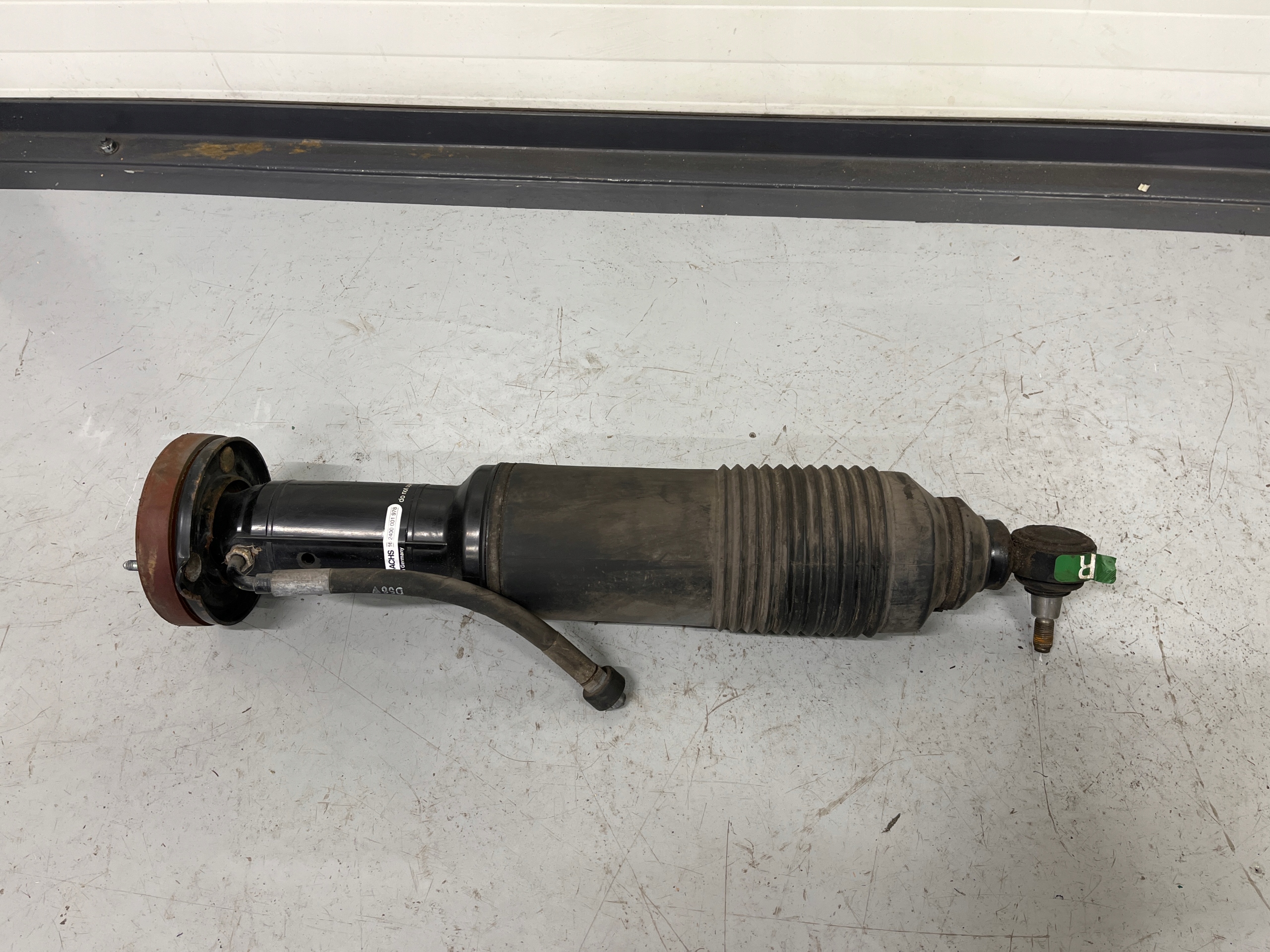 АМОРТИЗАТОР СИЛЬФОН ПРАВЫЙ ПЕРЕД ПЕРЕДНИЙ ABC MERCEDES СЛ R230 A2303208813