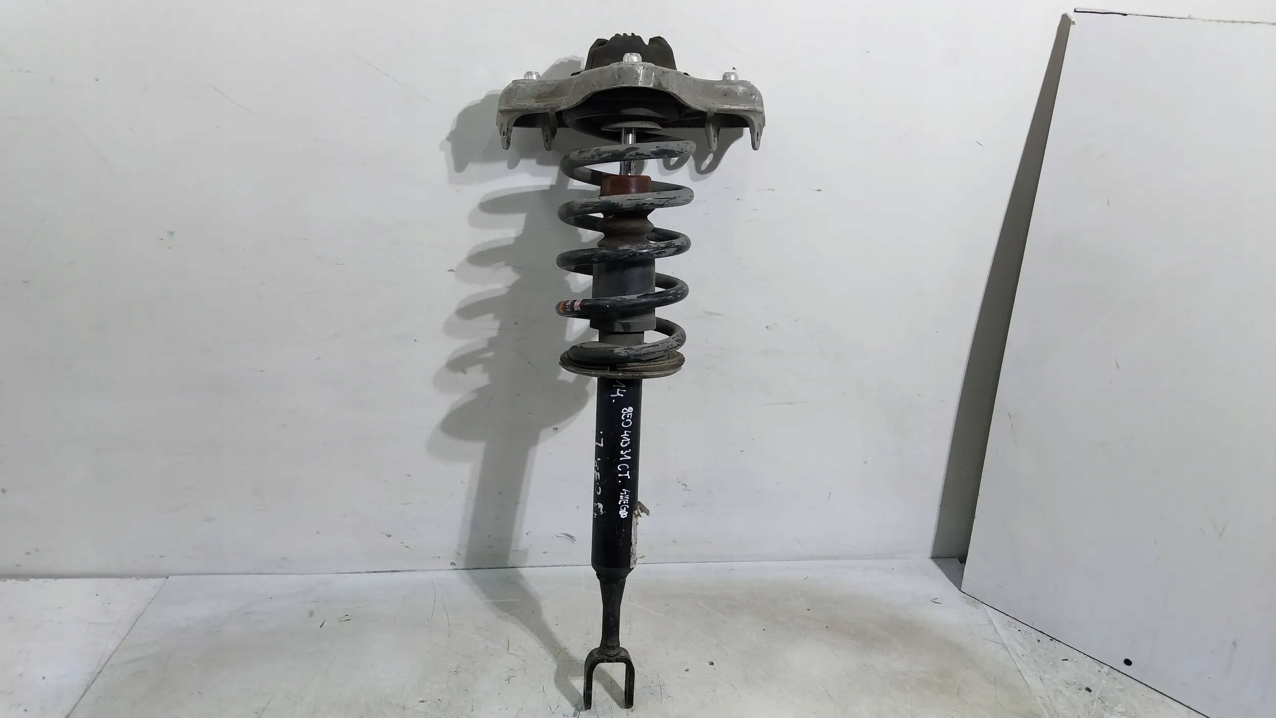 shock absorber McPherson front left 8E0413031CT Audi A4 B7