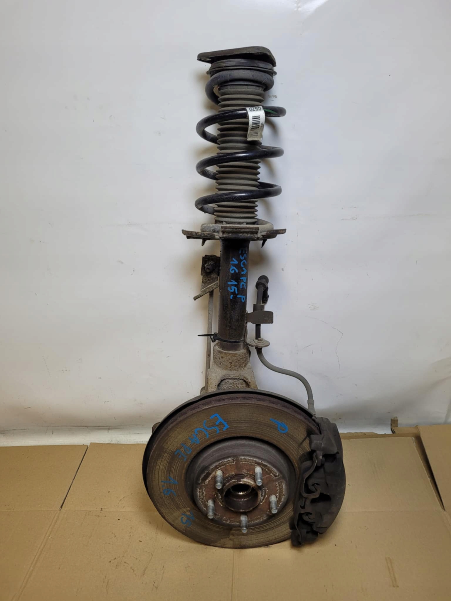 поворотный кулак, цапфа правая FORD Escape MK2 1.6 EB 2015