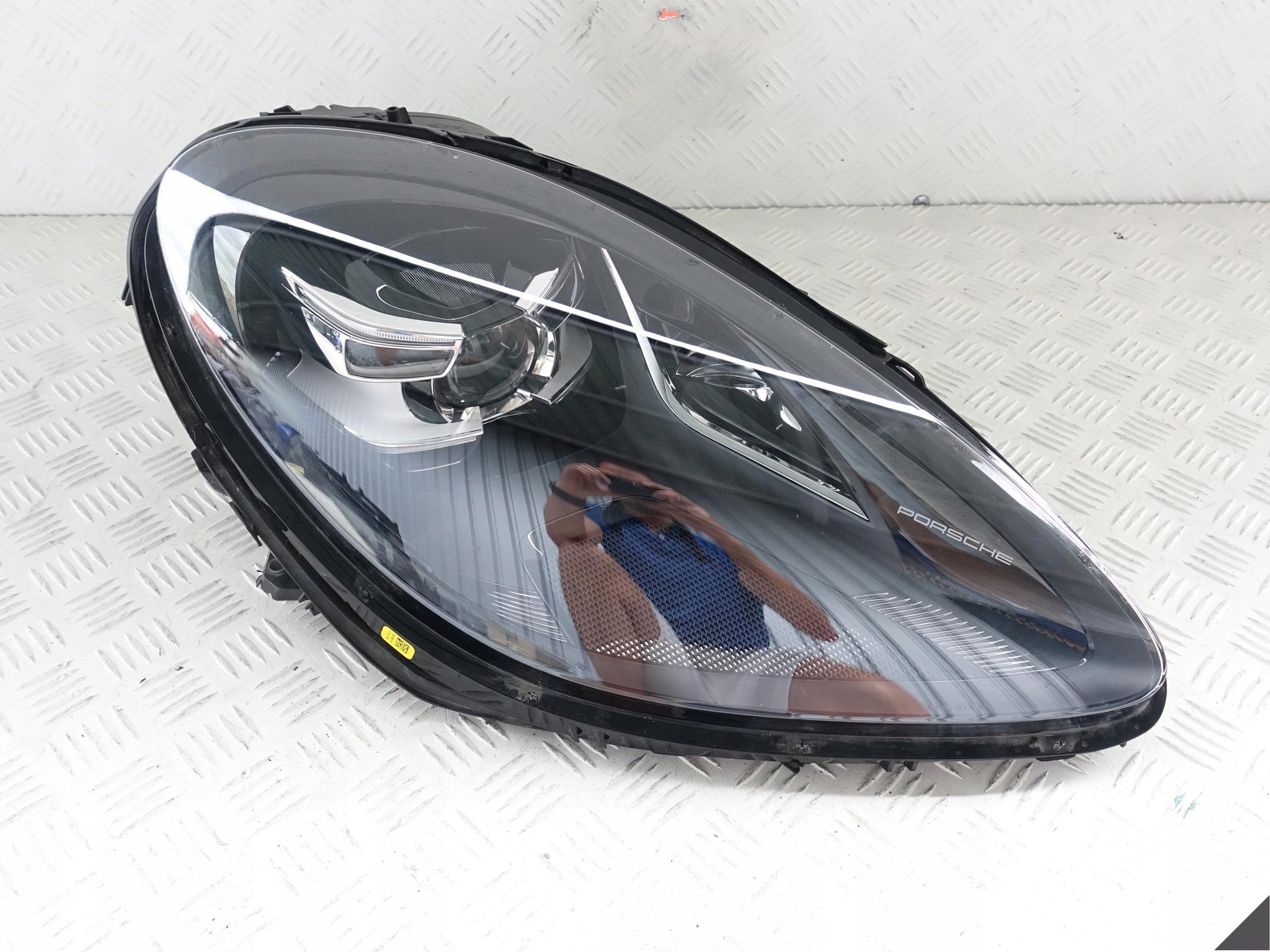 PORSCHE MACAN 95B LIFT 18- FULL LED right EUROPA