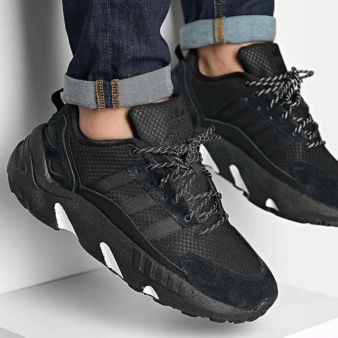 Buty sportowe adidas ZX 22 Boost r.41 1/3 czarne Buty sportowe adidas ZX 22 Boost r.41 1/3 czarne