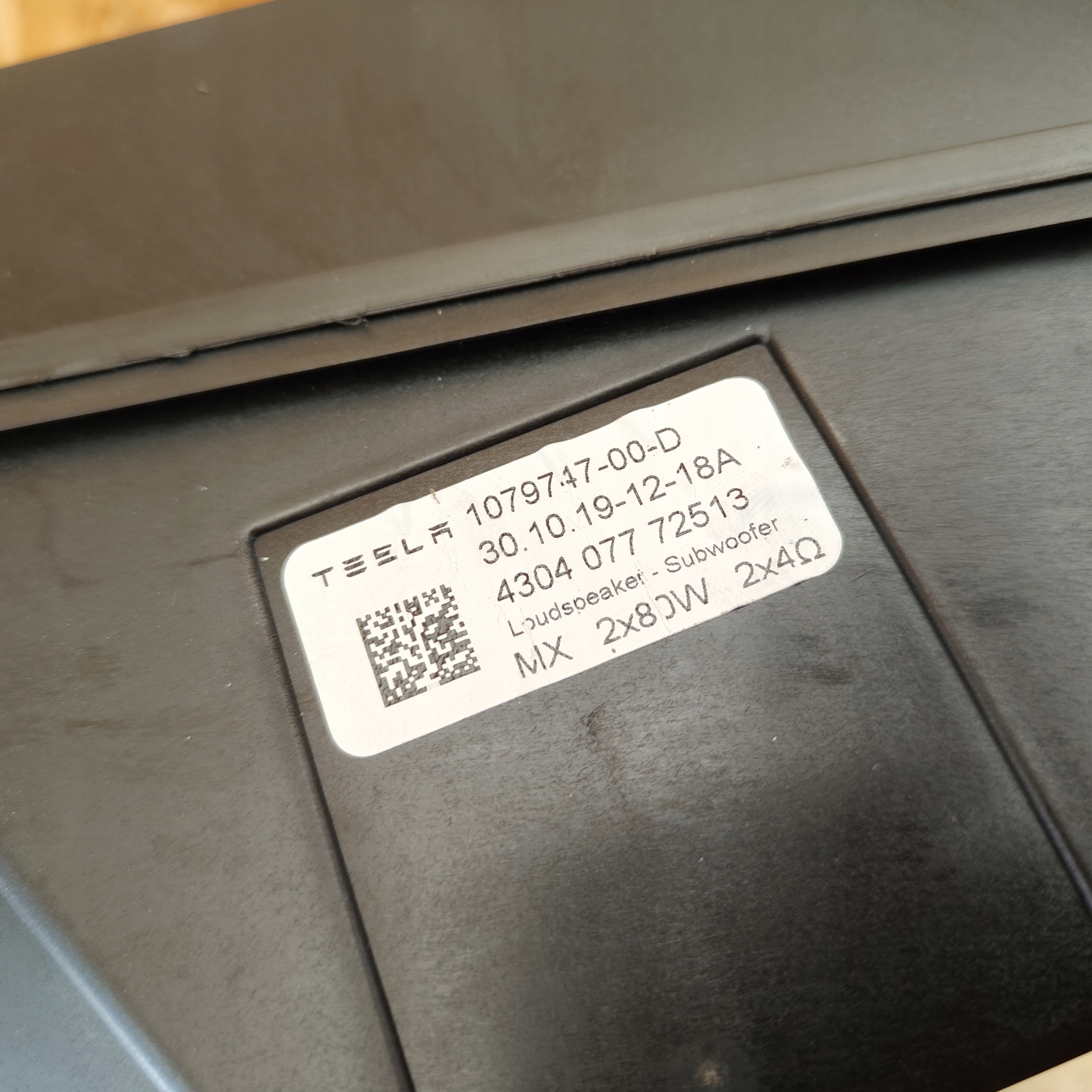 amplifier SUBWOOFER speaker TESLA MODEL 3