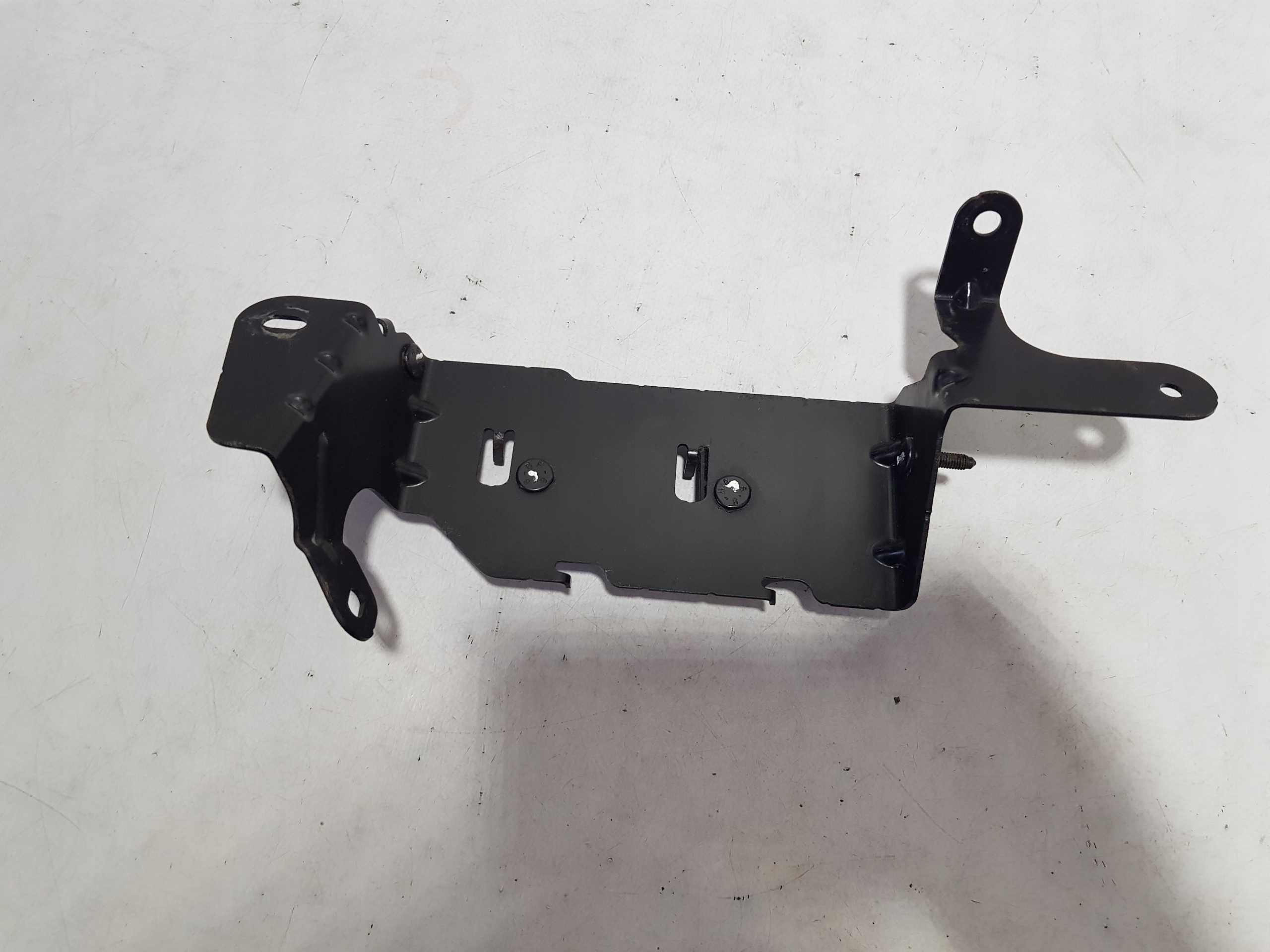 RENAULT ZOE II LIFT Console Support plaque Tôle 241376772R