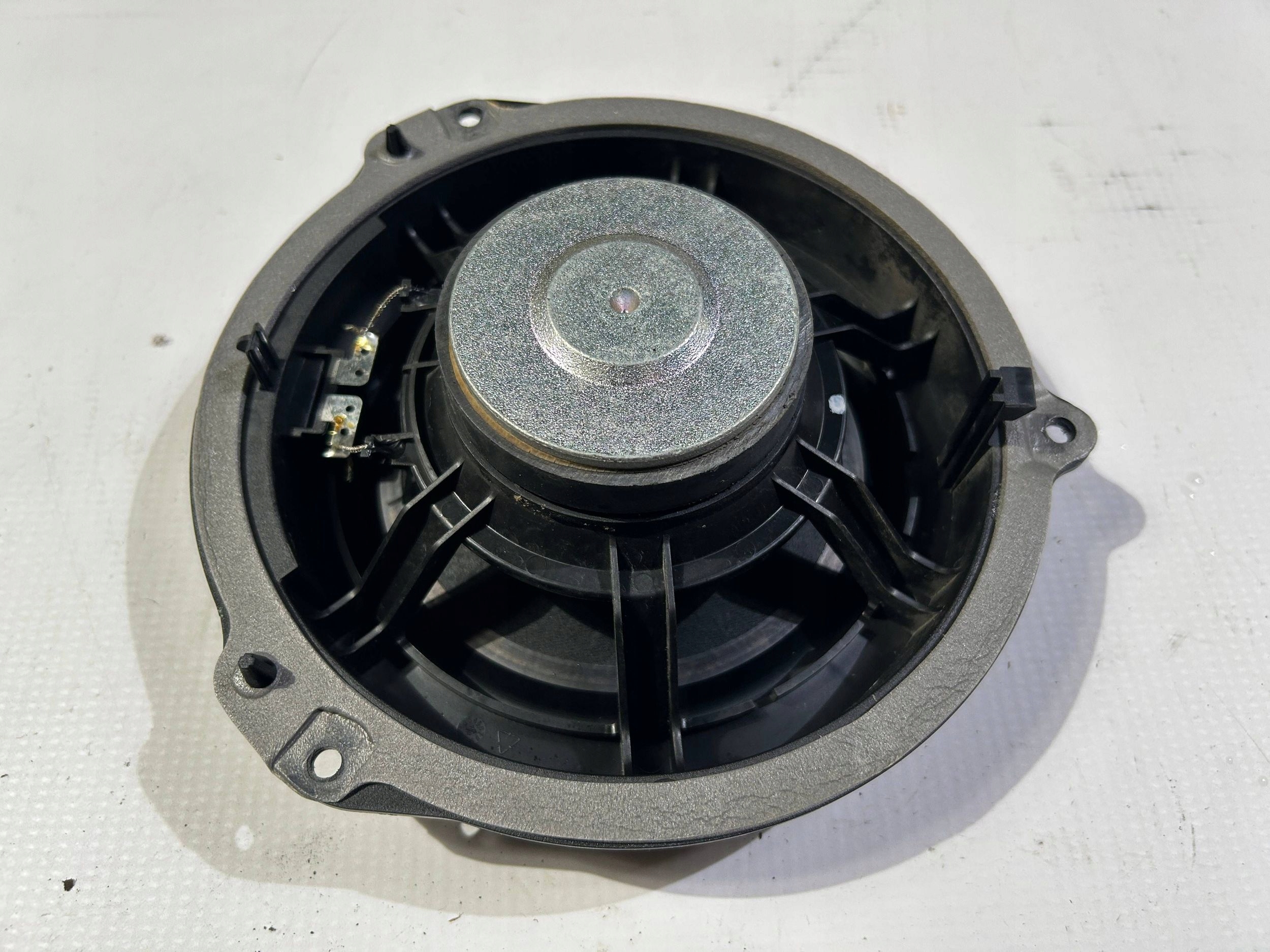 speaker left right door rear part tylnych Ford Explorer V 2011