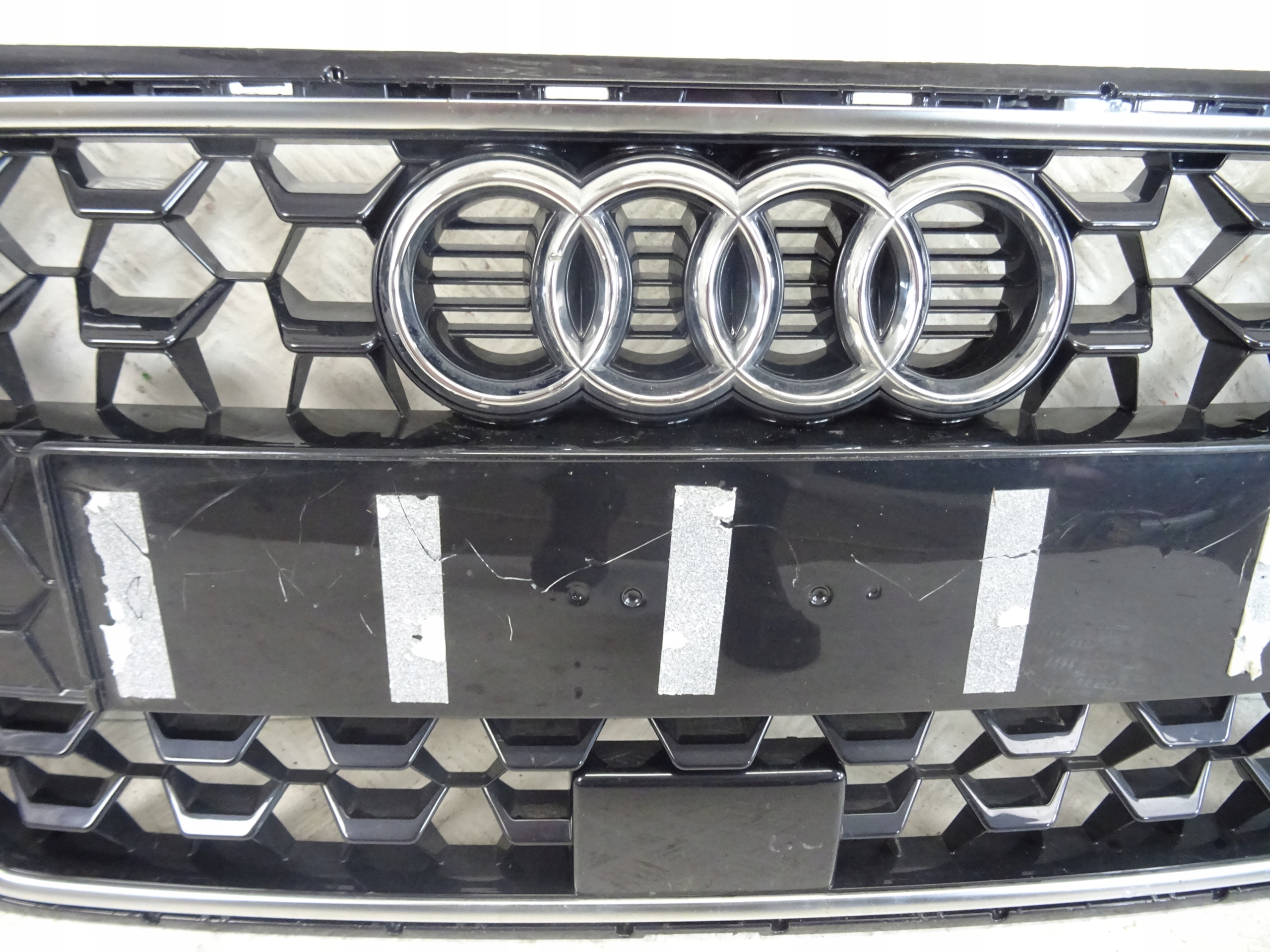 grill grille radiator front front AUDI A1 II S-LINE 82A853653B