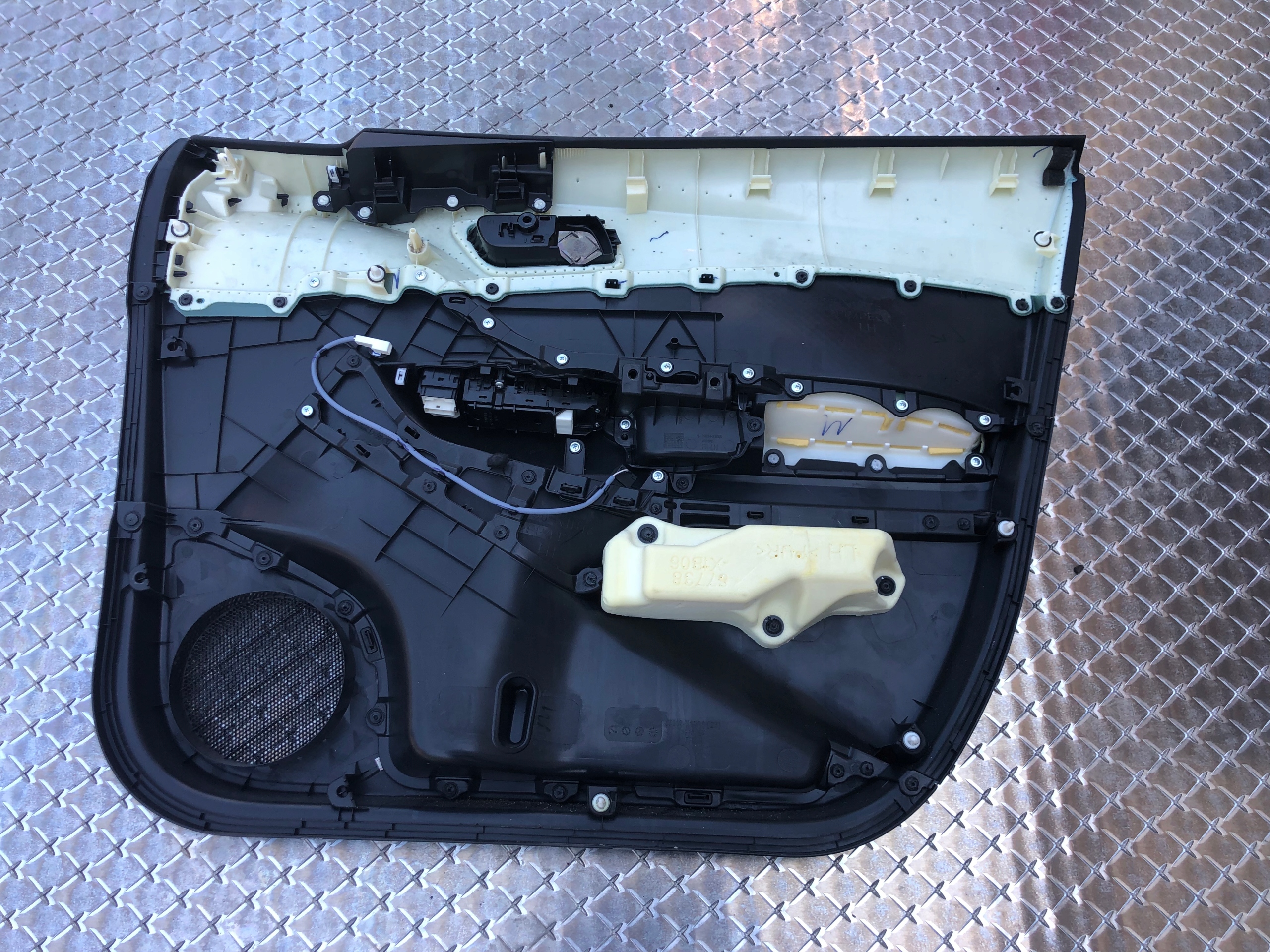 side door left front TOYOTA CHR C-HR EUROPA